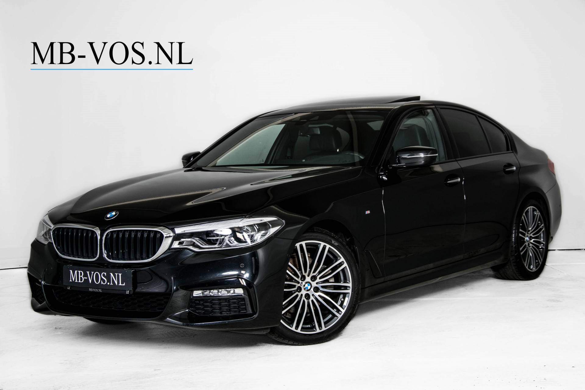 BMW 5 Serie 520d M-sport High Executive NP: €81697 Foto 1