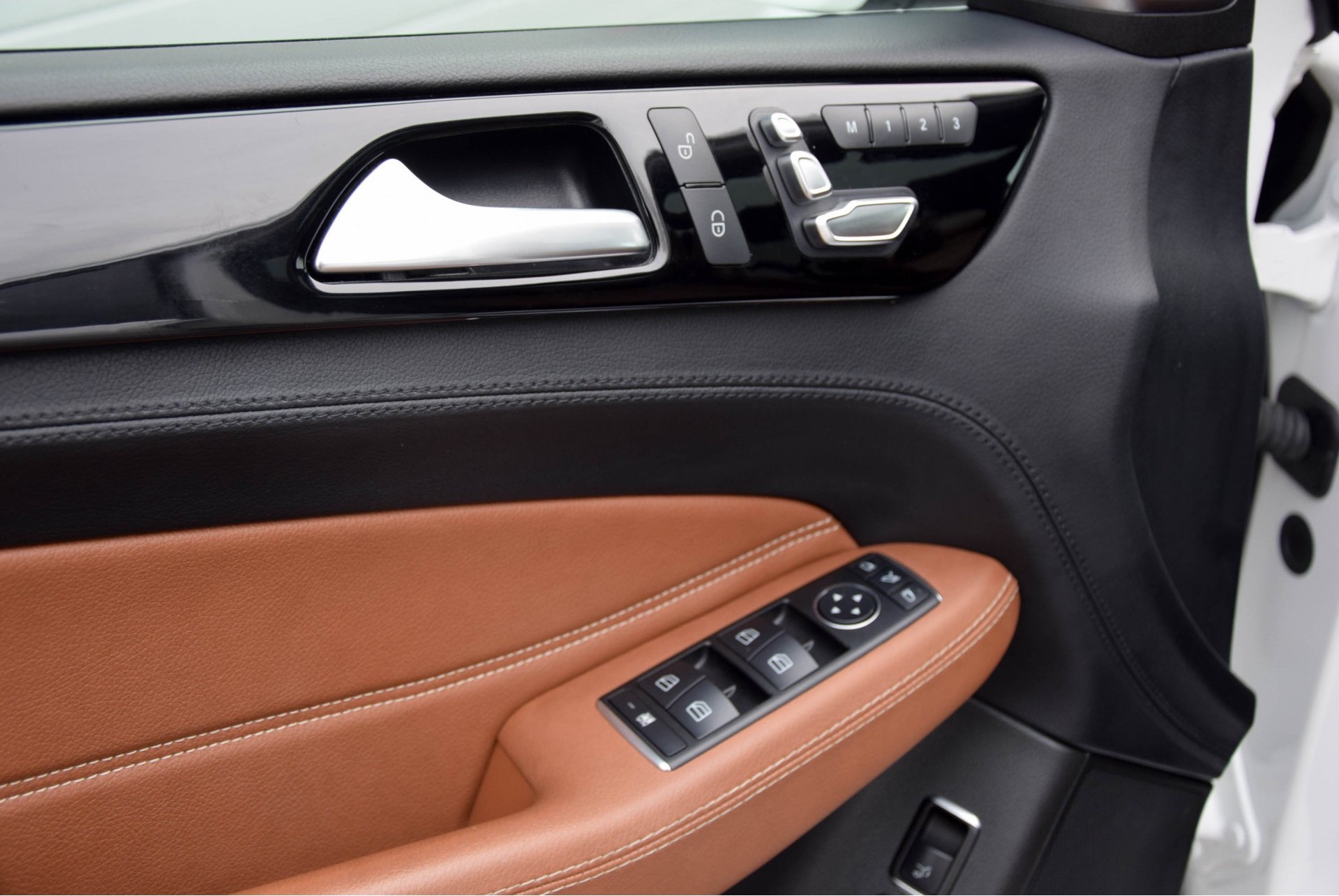 Mercedes-Benz GLE-Klasse 500 e 4MATIC AMG/Distronic/360Camera/Pano/Keyless/Memory Aut7 Foto 8