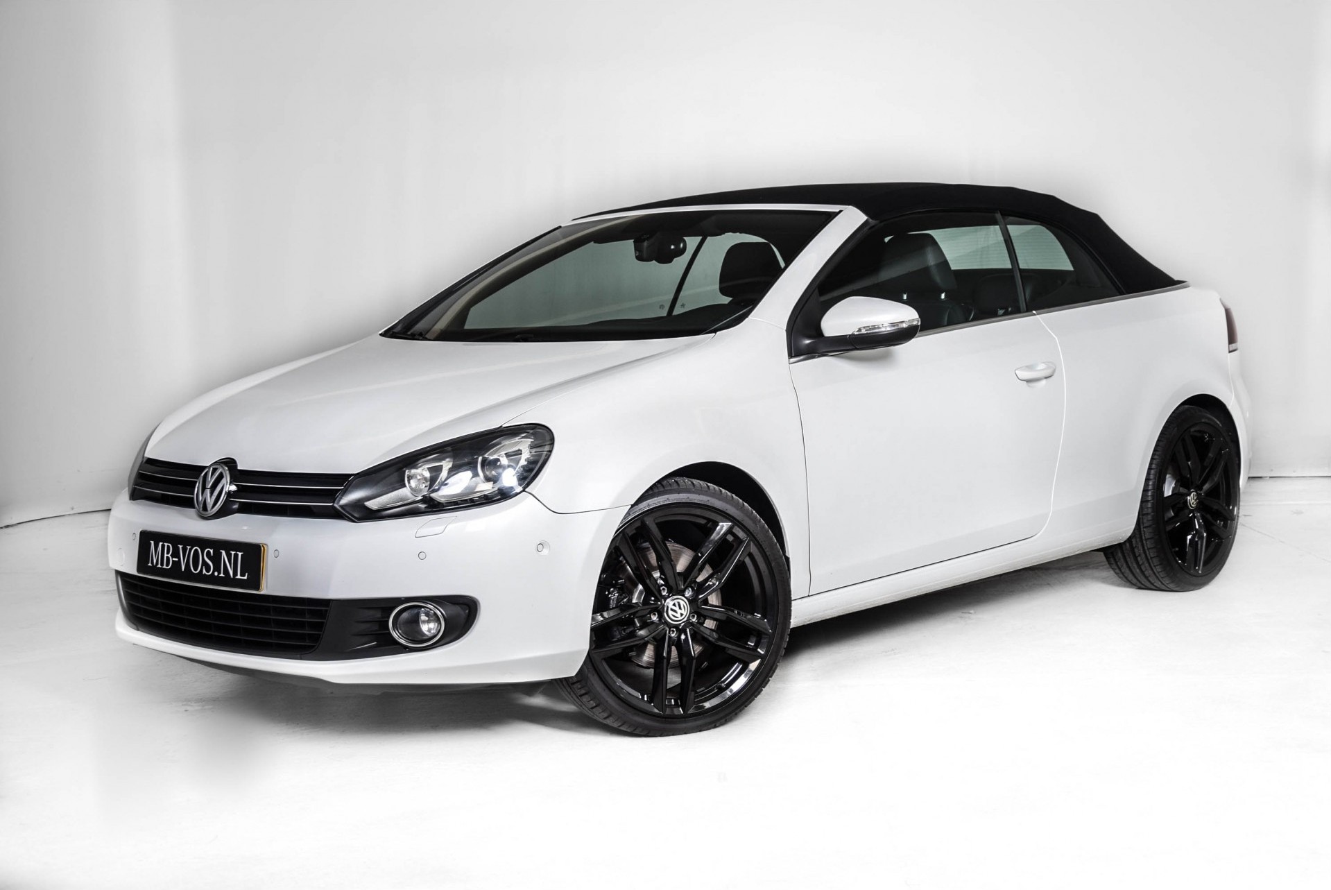 Volkswagen Golf Cabriolet 2.0 TDI Bluemotion Xenon/19''/Navi/Camera/PDC/DSG Aut6 Foto 1