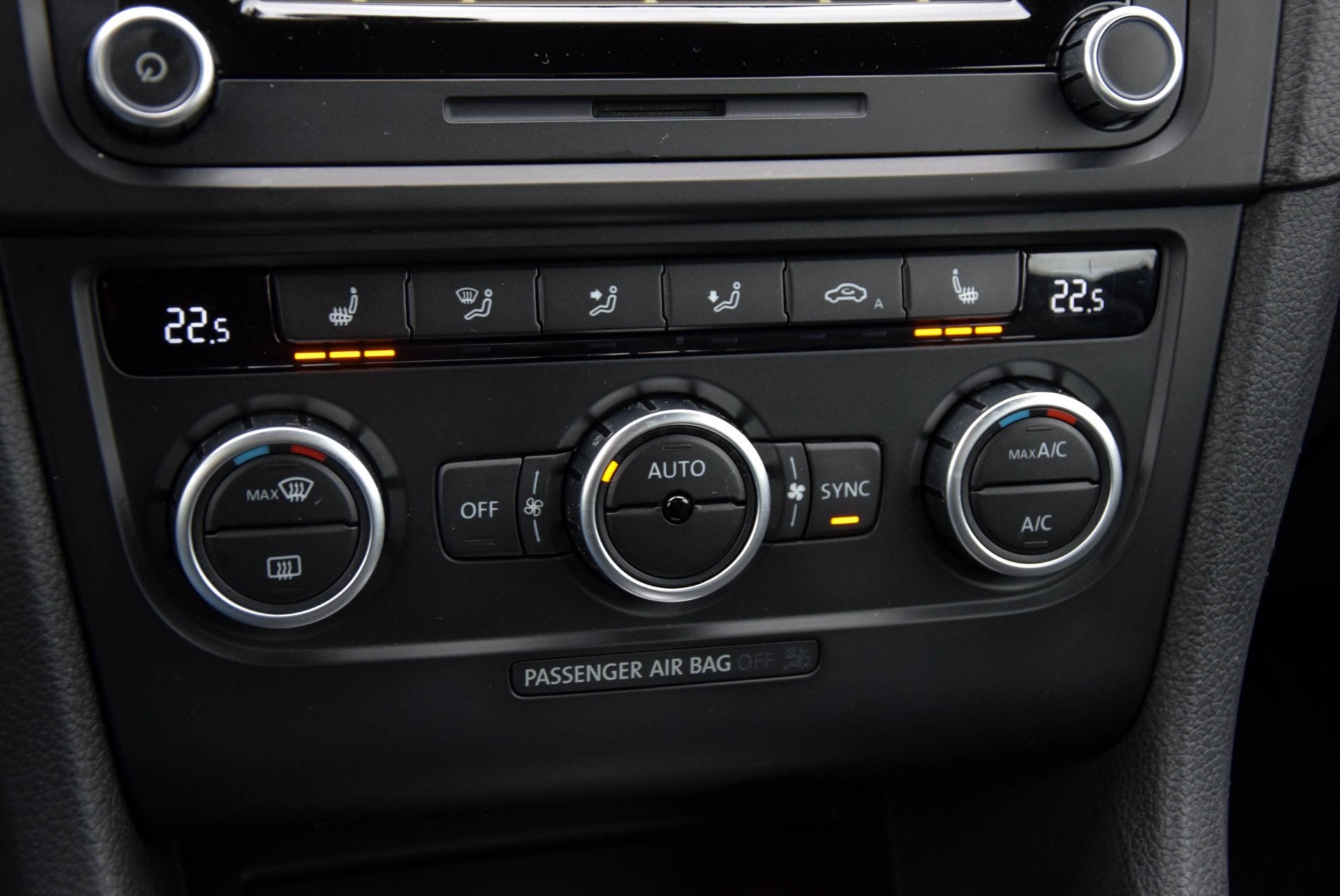 Volkswagen Golf Cabriolet 2.0 TDI Bluemotion Xenon/19''/Navi/Camera/PDC/DSG Aut6 Foto 12