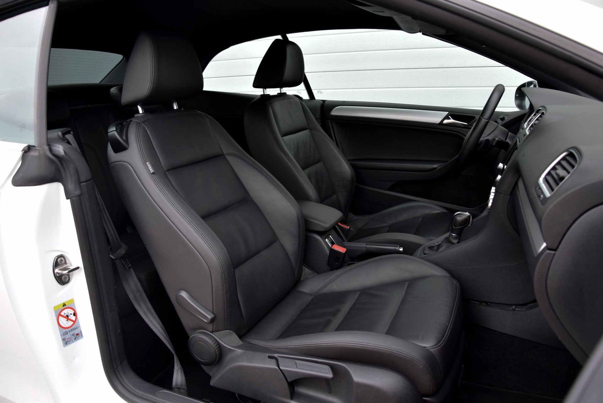 Volkswagen Golf Cabriolet 2.0 TDI Bluemotion Xenon/19''/Navi/Camera/PDC/DSG Aut6 Foto 5