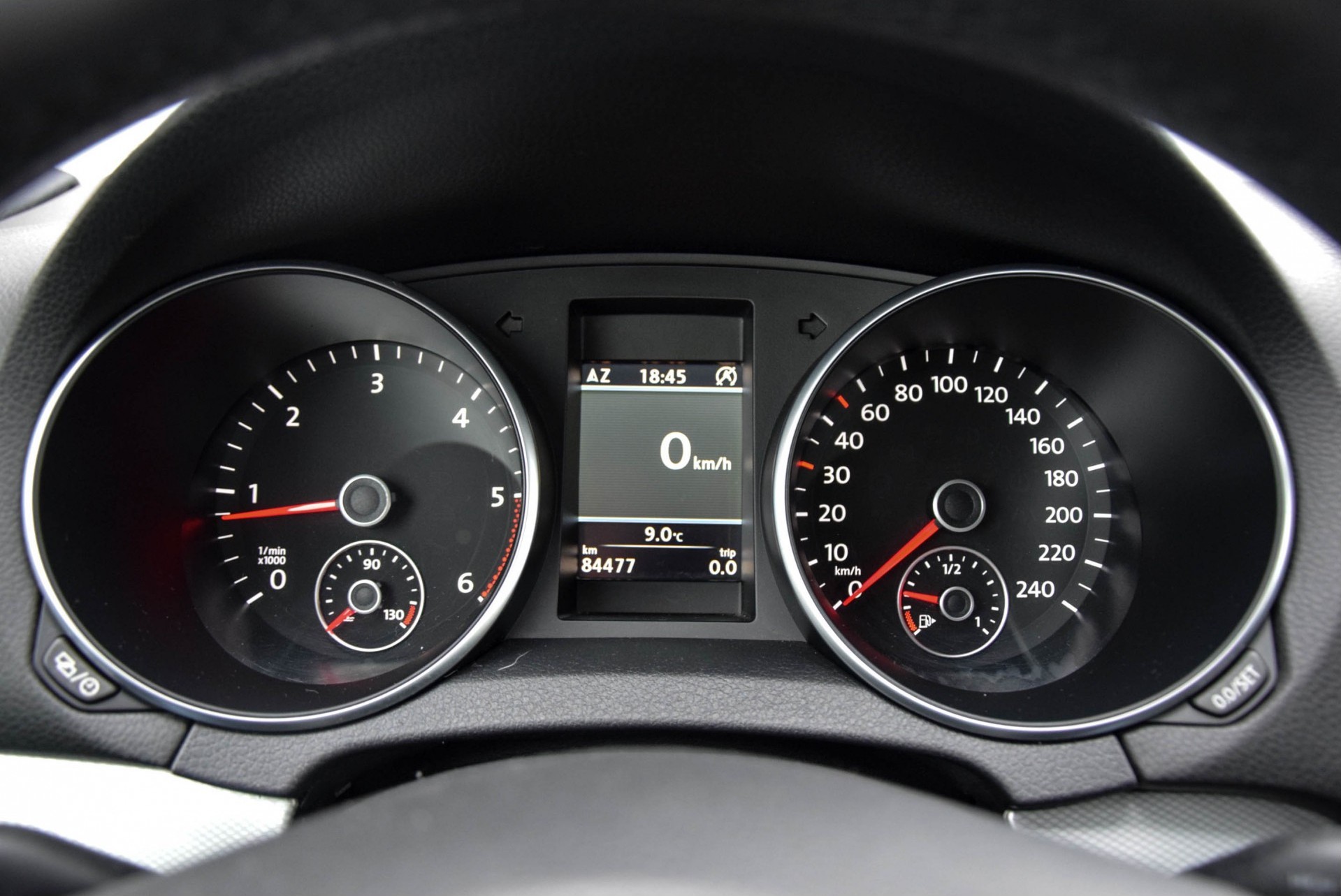 Volkswagen Golf Cabriolet 2.0 TDI Bluemotion Xenon/19''/Navi/Camera/PDC/DSG Aut6 Foto 8