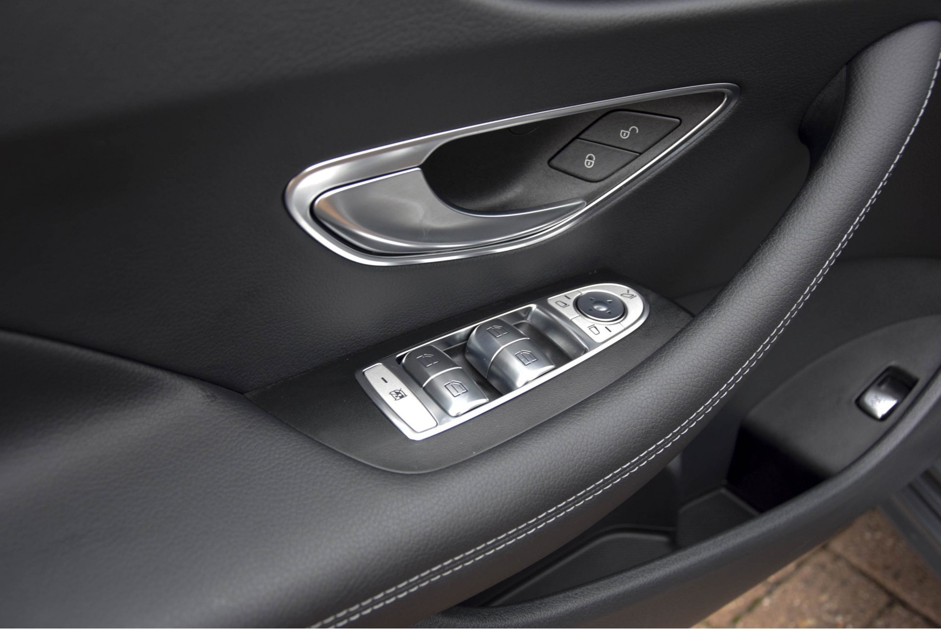 Mercedes-Benz E-Klasse Cabrio 200 Premium Plus Foto 10