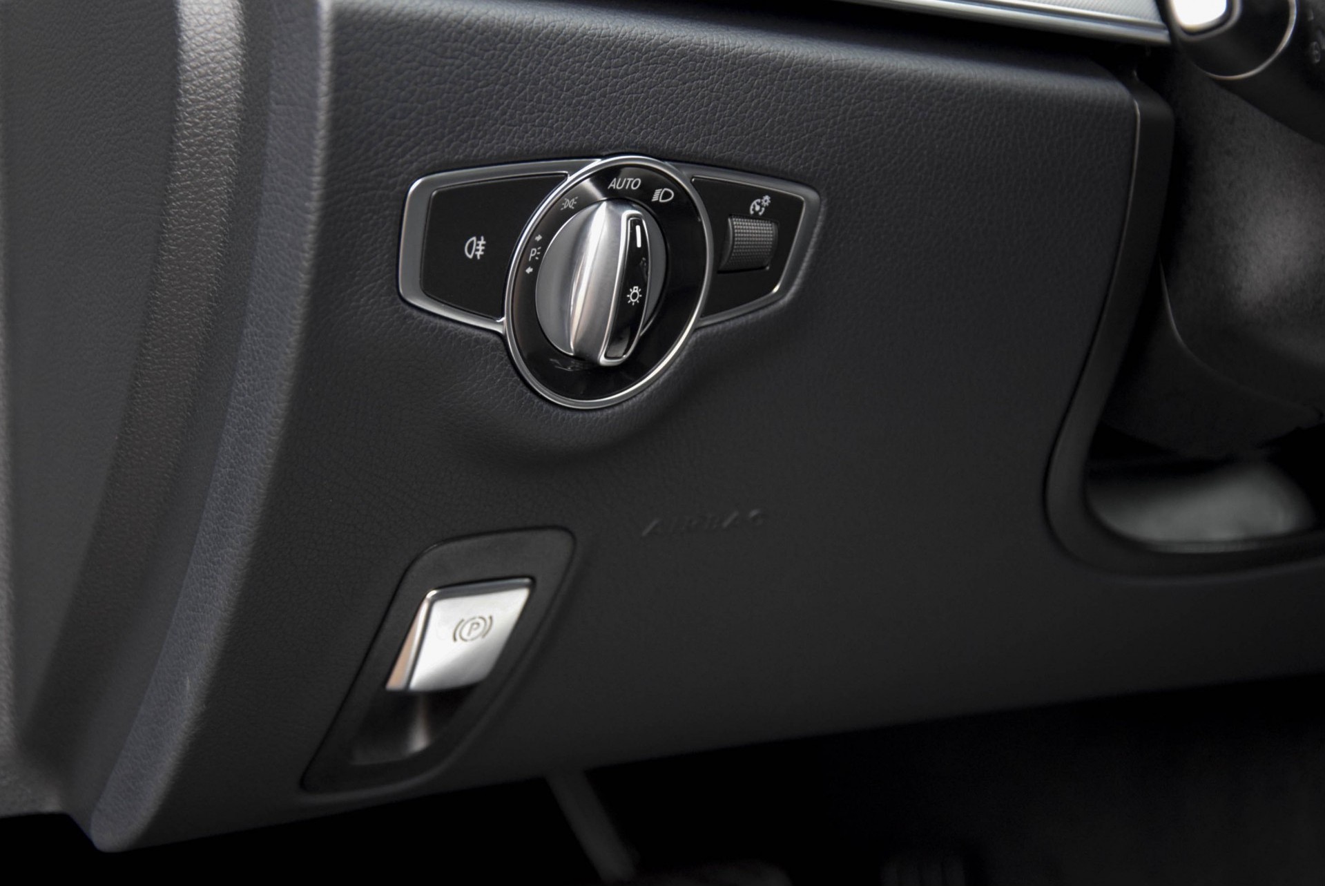 Mercedes-Benz E-Klasse Cabrio 200 Premium Plus Foto 11