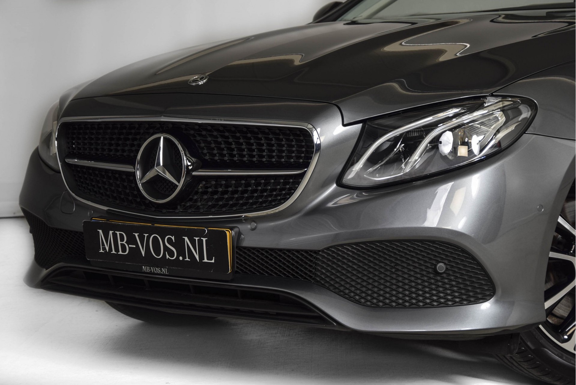 Mercedes-Benz E-Klasse Cabrio 200 Premium Plus Foto 21