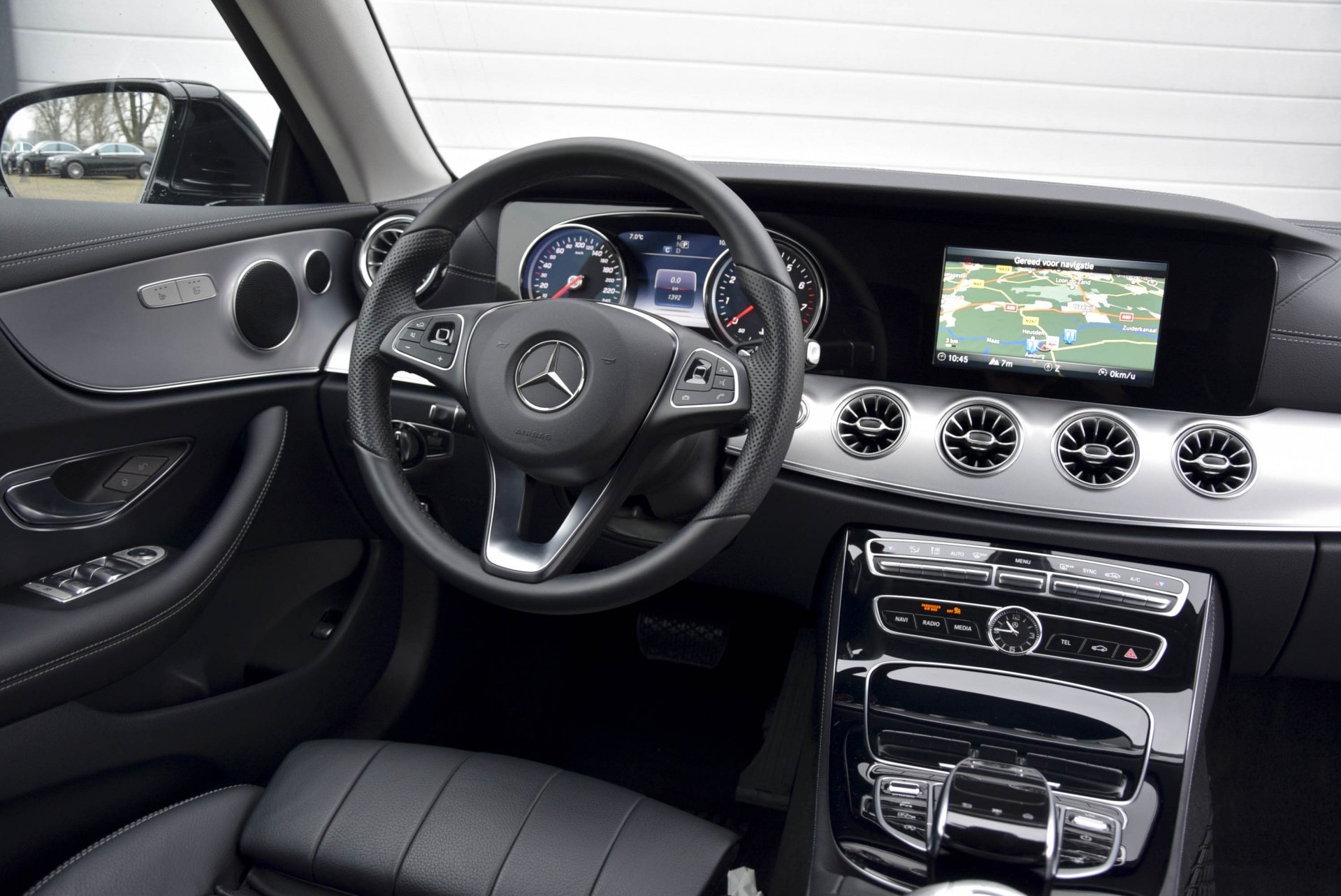 Mercedes-Benz E-Klasse Cabrio 200 Premium Plus Foto 7