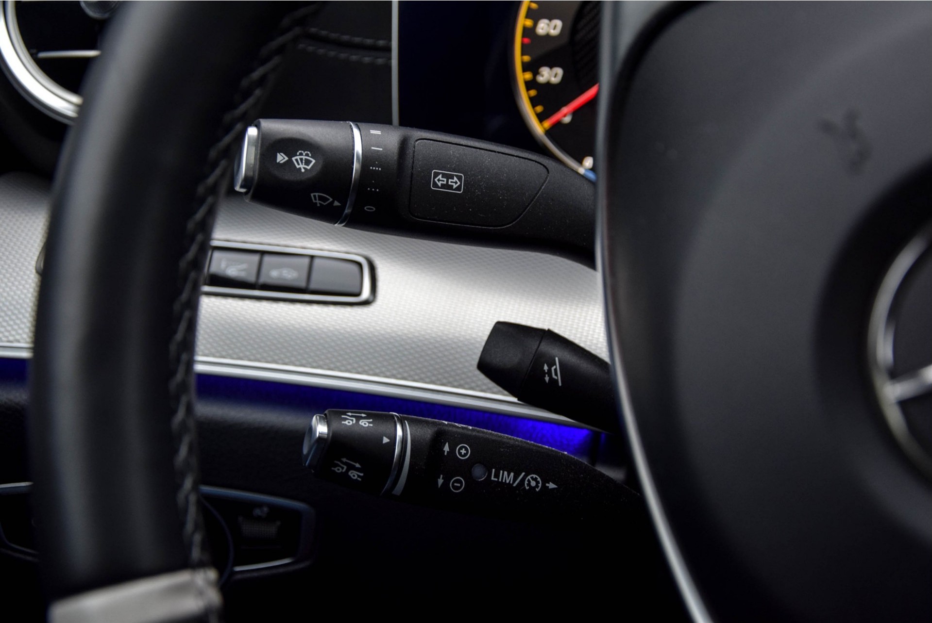 Mercedes-Benz E-Klasse AMG E63 S 4M+ Designo/Night/Massage/Distronic/Pano/360/Keyless/Burmester/Standkachel Aut9 Foto 11