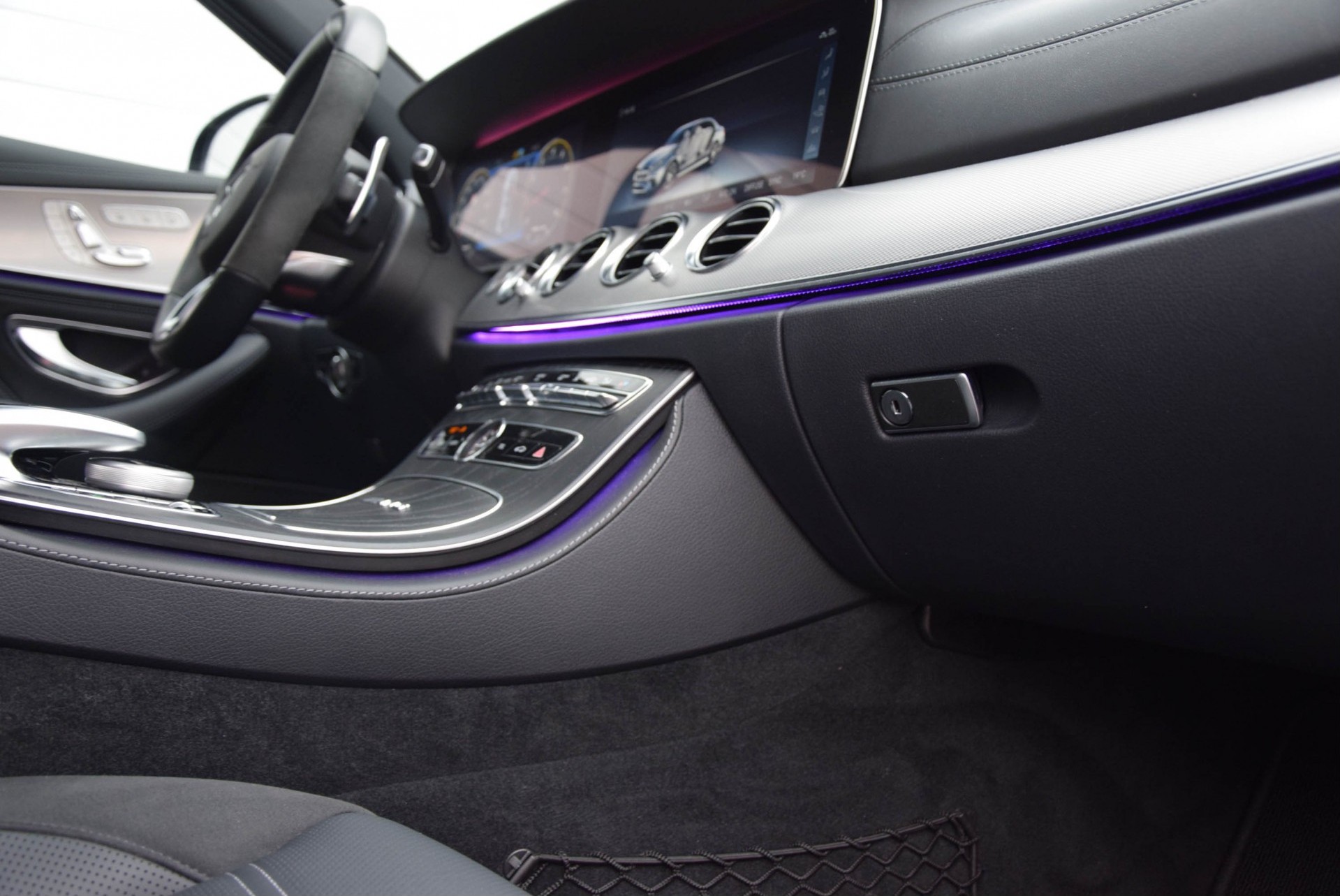 Mercedes-Benz E-Klasse AMG E63 S 4M+ Designo/Night/Massage/Distronic/Pano/360/Keyless/Burmester/Standkachel Aut9 Foto 20