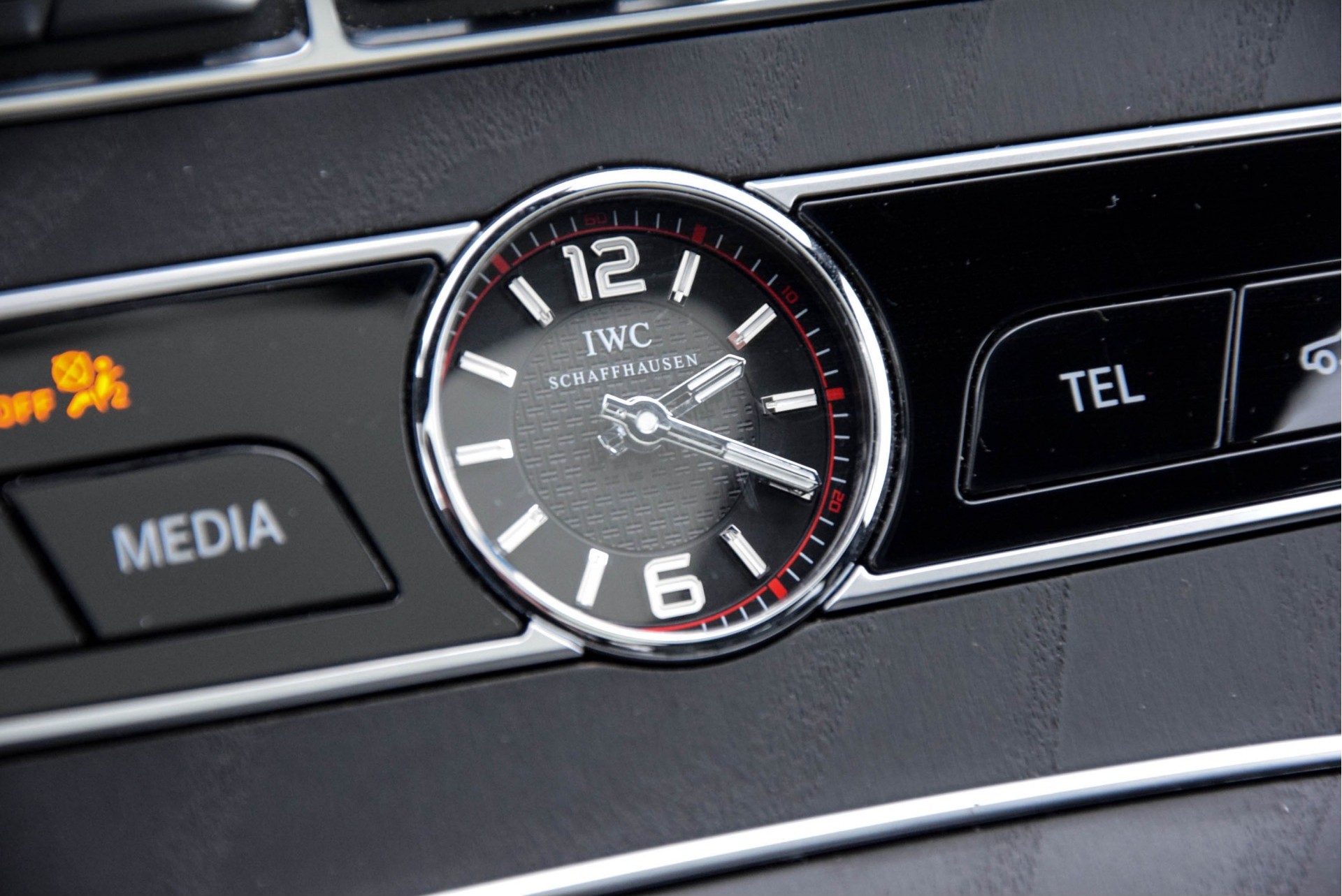 Mercedes-Benz E-Klasse AMG E63 S 4M+ Designo/Night/Massage/Distronic/Pano/360/Keyless/Burmester/Standkachel Aut9 Foto 28