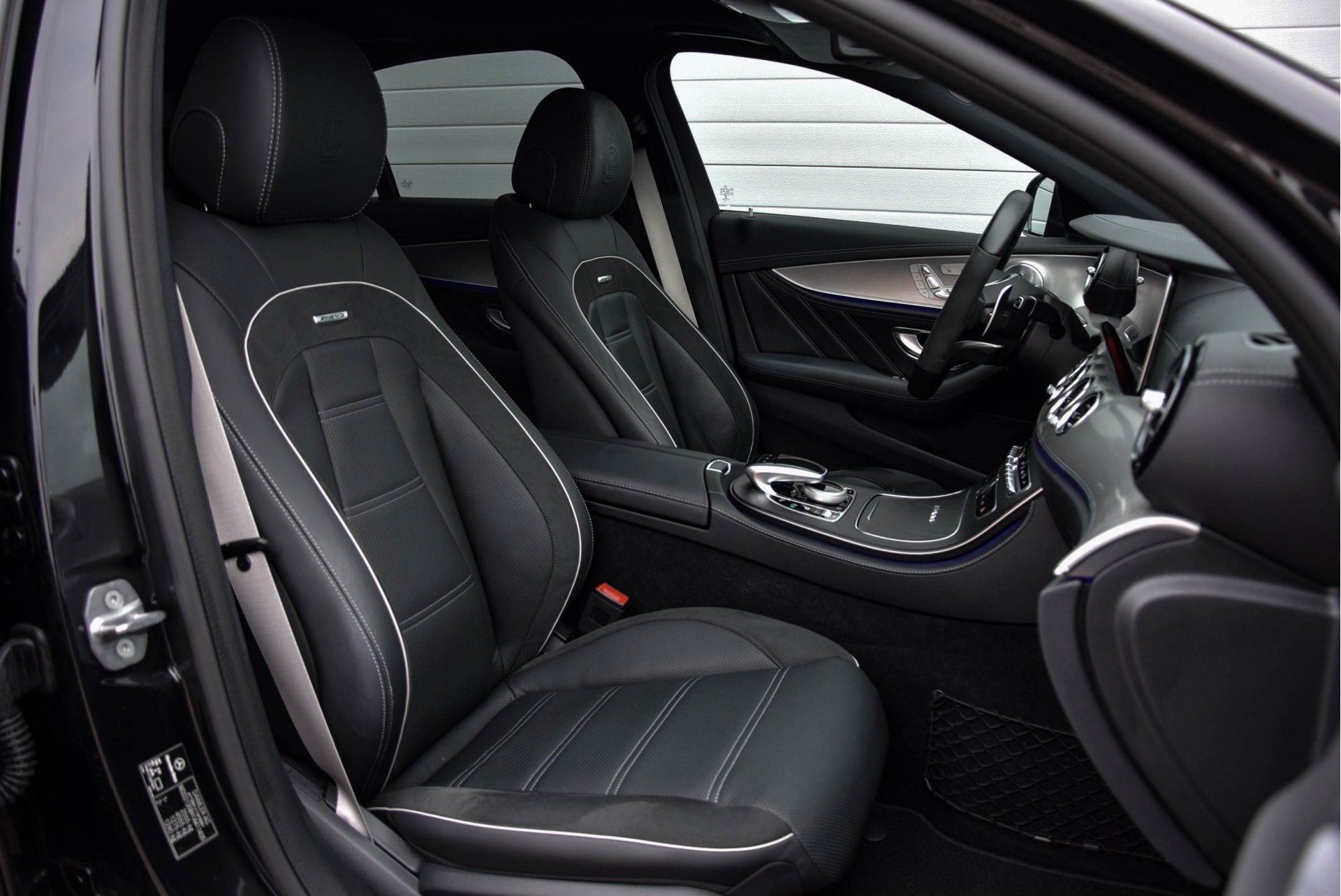 Mercedes-Benz E-Klasse AMG E63 S 4M+ Designo/Night/Massage/Distronic/Pano/360/Keyless/Burmester/Standkachel Aut9 Foto 3