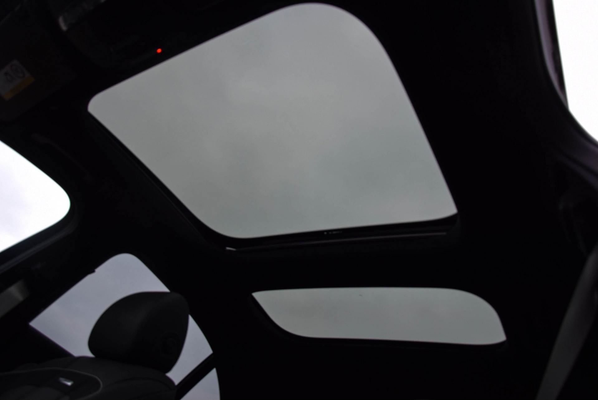 Mercedes-Benz E-Klasse AMG E63 S 4M+ Designo/Night/Massage/Distronic/Pano/360/Keyless/Burmester/Standkachel Aut9 Foto 30