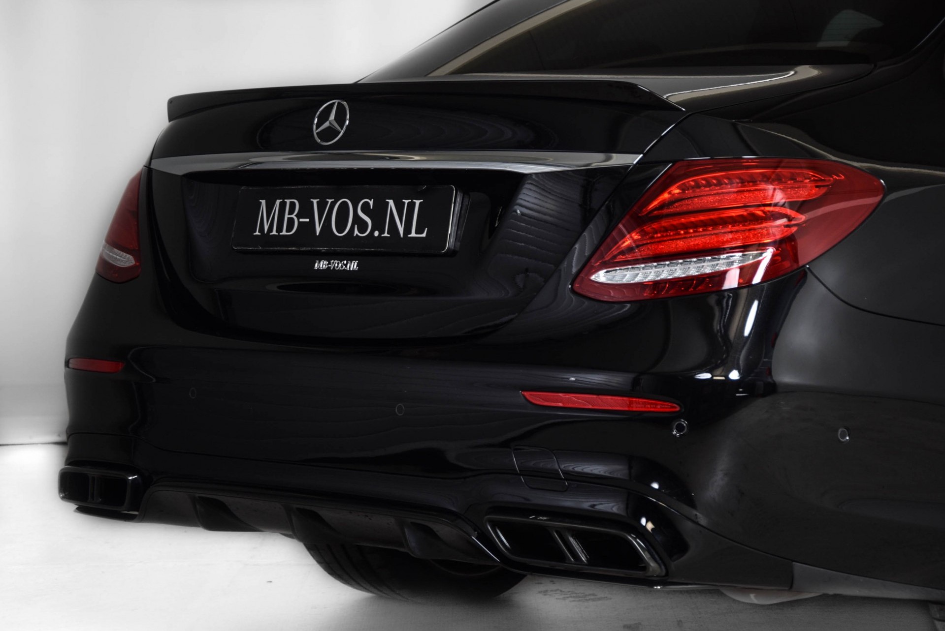 Mercedes-Benz E-Klasse AMG E63 S 4M+ Designo/Night/Massage/Distronic/Pano/360/Keyless/Burmester/Standkachel Aut9 Foto 42