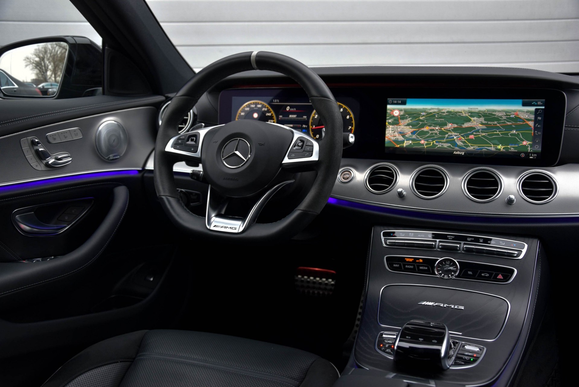 Mercedes-Benz E-Klasse AMG E63 S 4M+ Designo/Night/Massage/Distronic/Pano/360/Keyless/Burmester/Standkachel Aut9 Foto 5