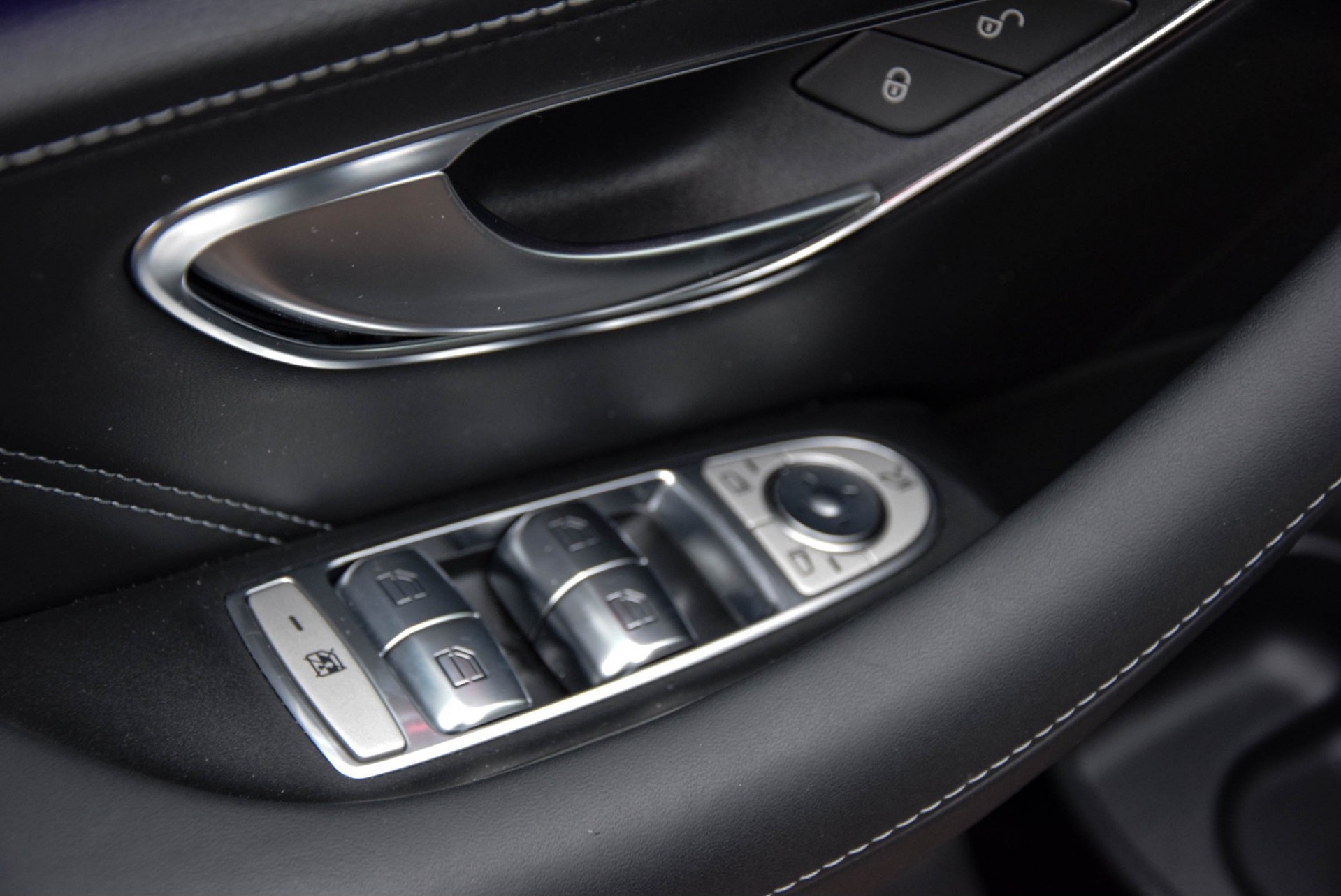 Mercedes-Benz E-Klasse AMG E63 S 4M+ Designo/Night/Massage/Distronic/Pano/360/Keyless/Burmester/Standkachel Aut9 Foto 7