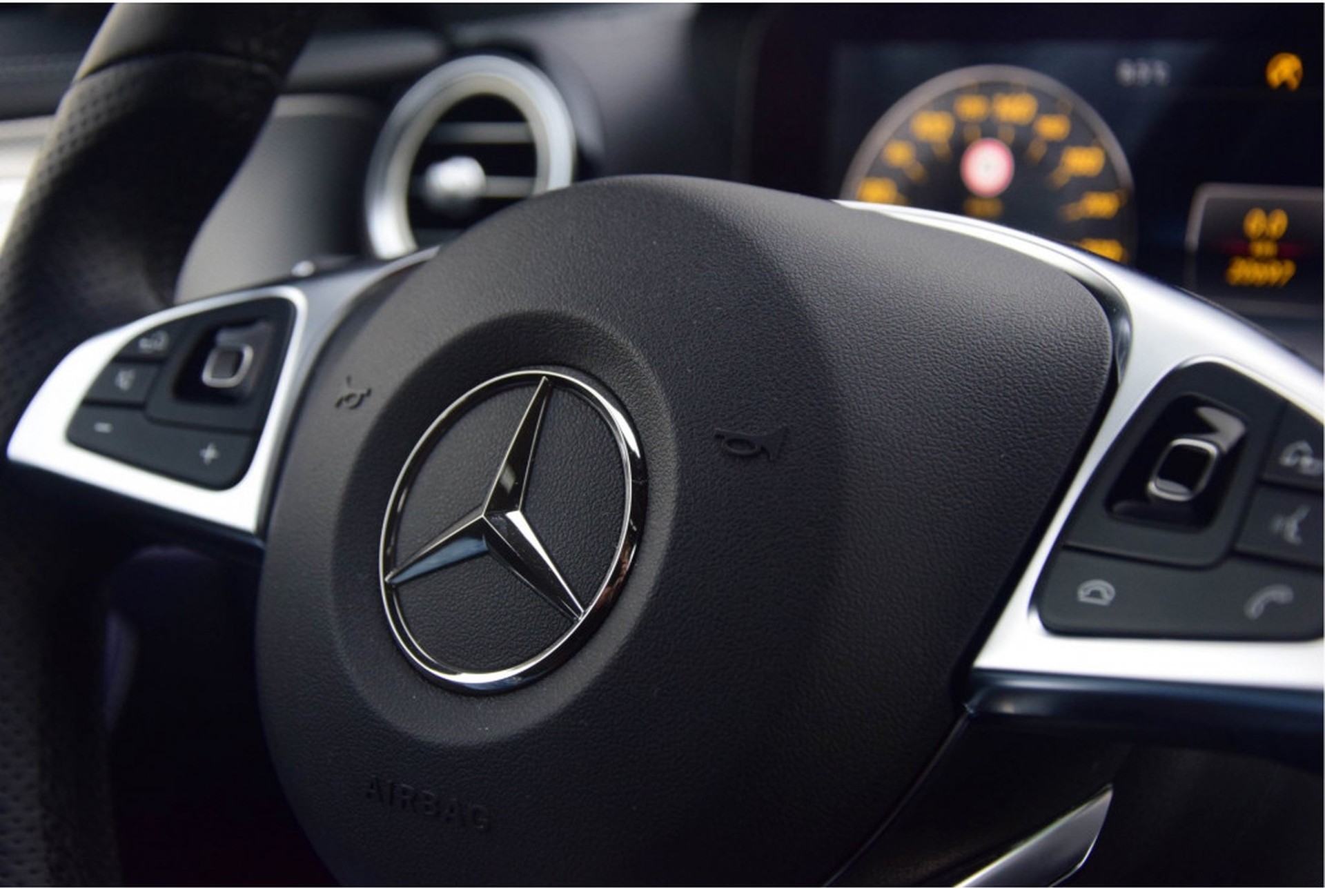 Mercedes-Benz E-Klasse 350d AMG Luchtvering/Distronic/Burmester/Keyless/Nappa Aut9 Foto 16