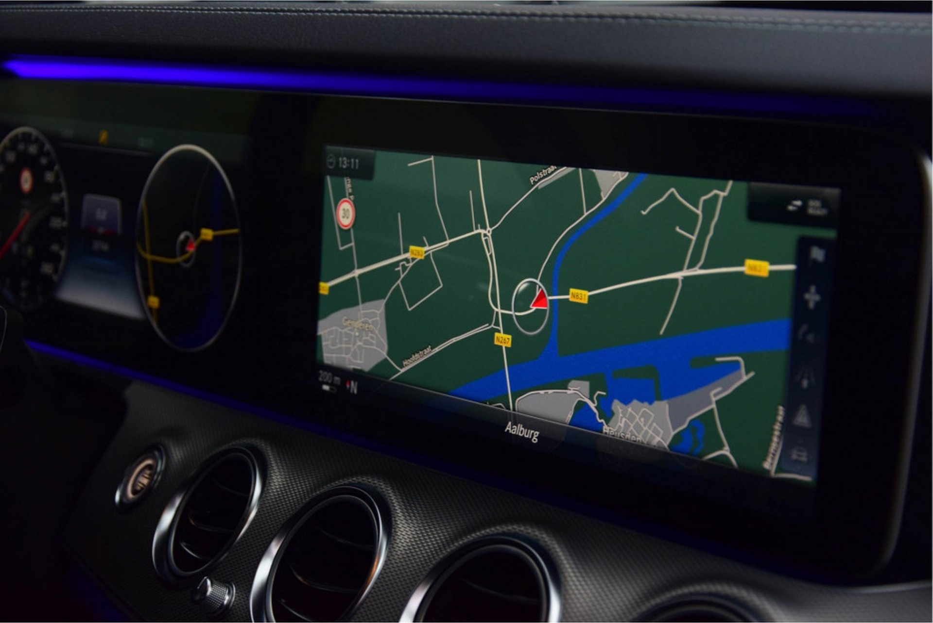 Mercedes-Benz E-Klasse 350d AMG Luchtvering/Distronic/Burmester/Keyless/Nappa Aut9 Foto 18