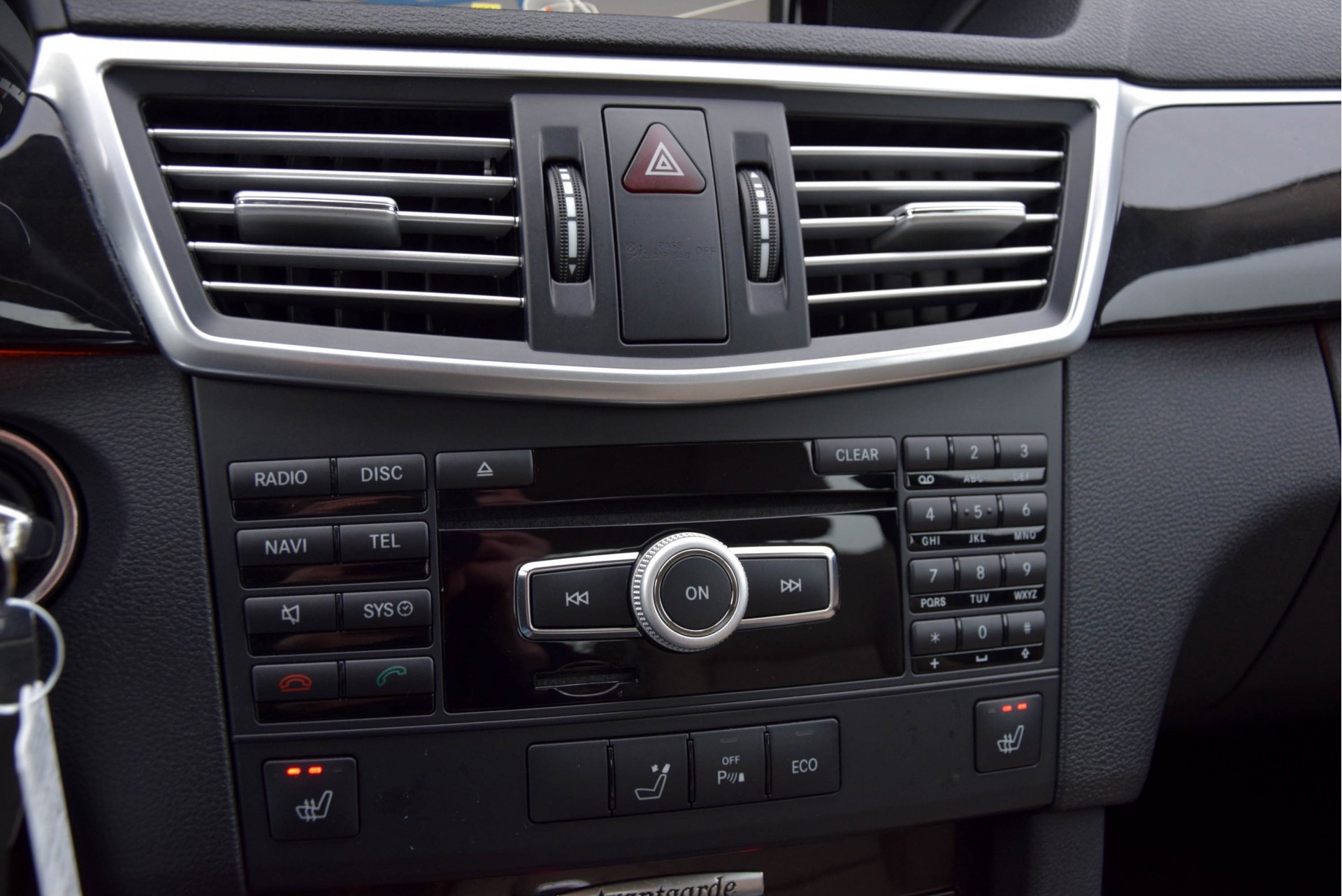 Mercedes-Benz E-Klasse 200 CGI Sport Leer/Comand/Entertainment/ILS Aut7 Foto 15