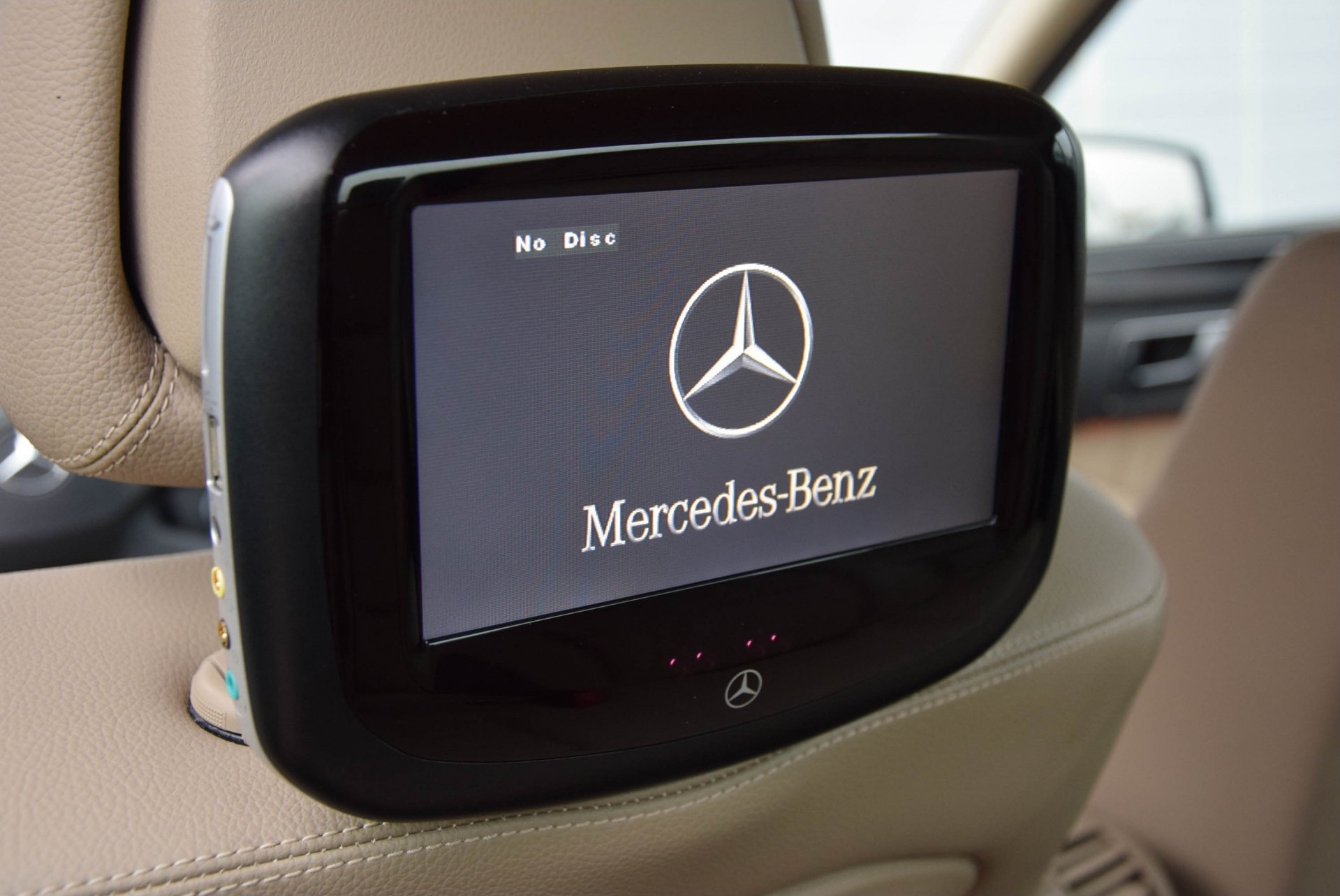 Mercedes-Benz E-Klasse 200 CGI Sport Leer/Comand/Entertainment/ILS Aut7 Foto 20