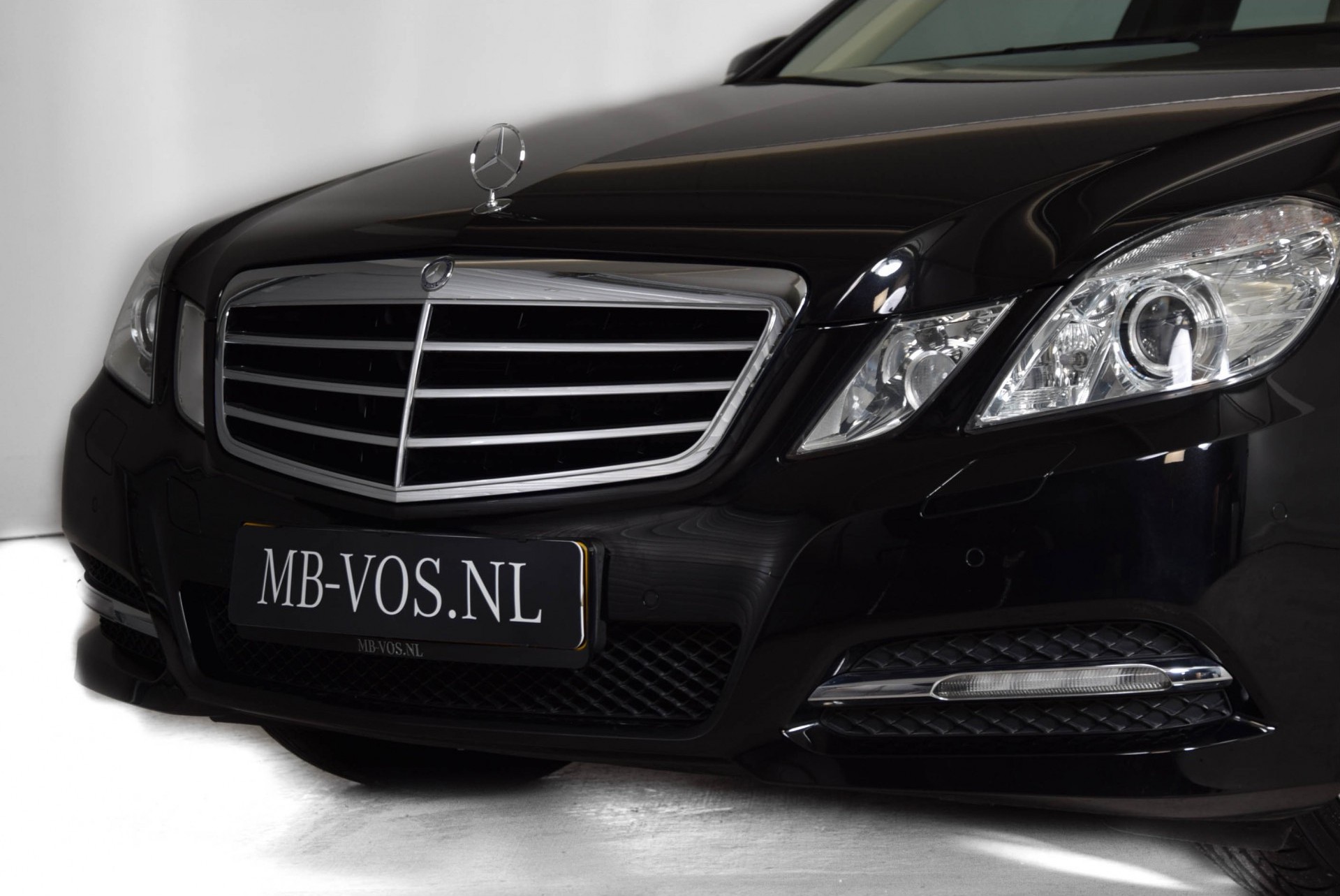 Mercedes-Benz E-Klasse 200 CGI Sport Leer/Comand/Entertainment/ILS Aut7 Foto 22