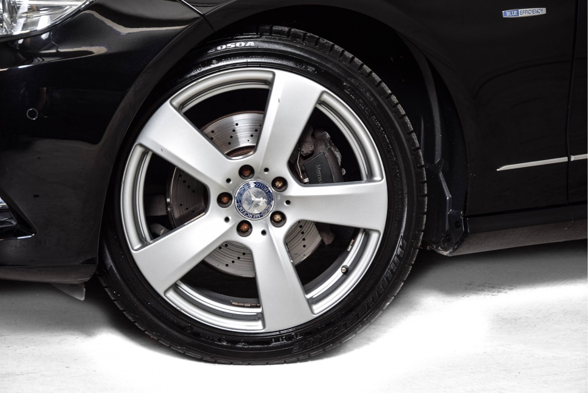 Mercedes-Benz E-Klasse 200 CGI Sport Leer/Comand/Entertainment/ILS Aut7 Foto 23