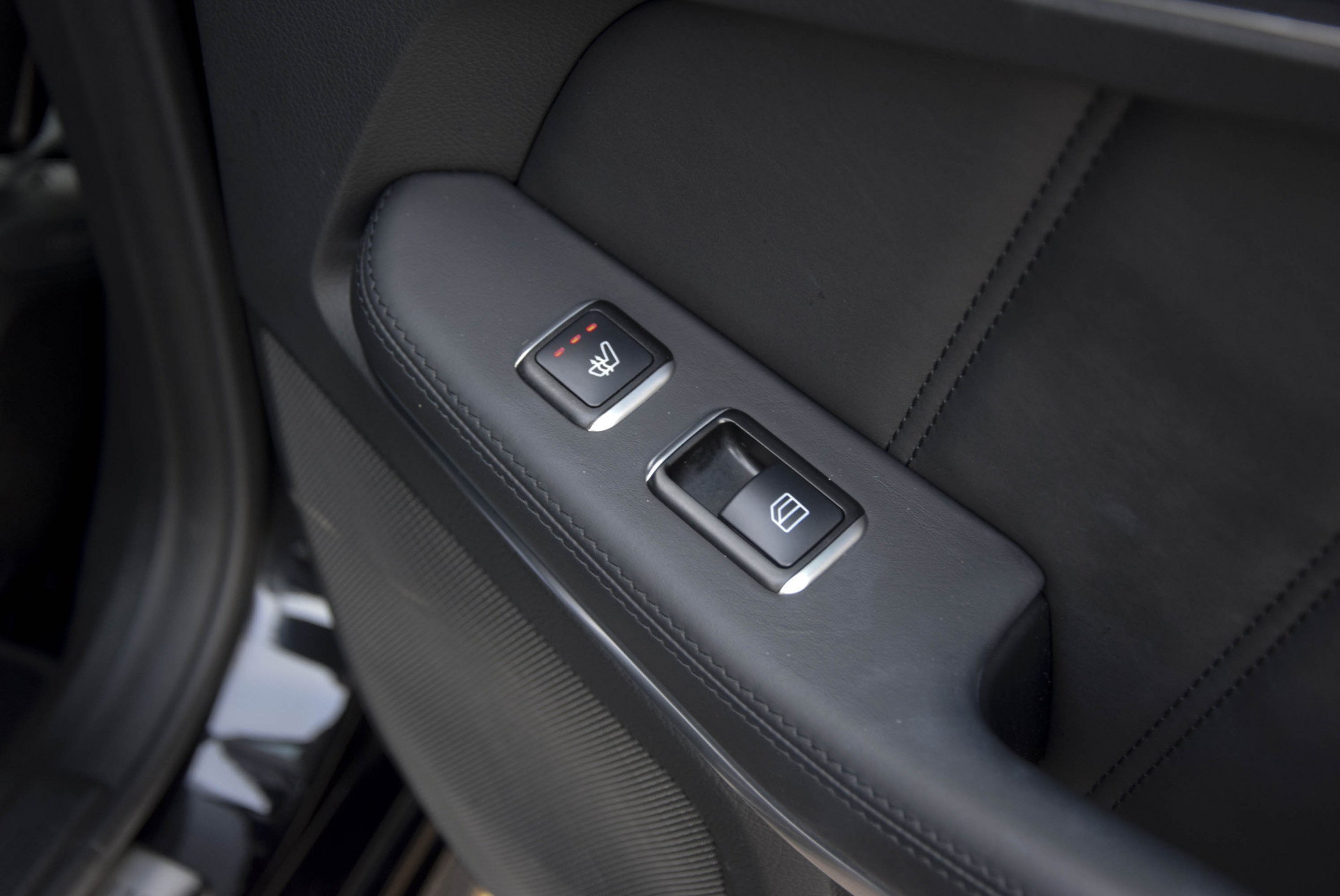 Mercedes-Benz E-Klasse 500 AMG Bang&Olufsen Exclusive/Pano/Distronic/Memory/Camera/DAB Aut7 Foto 19