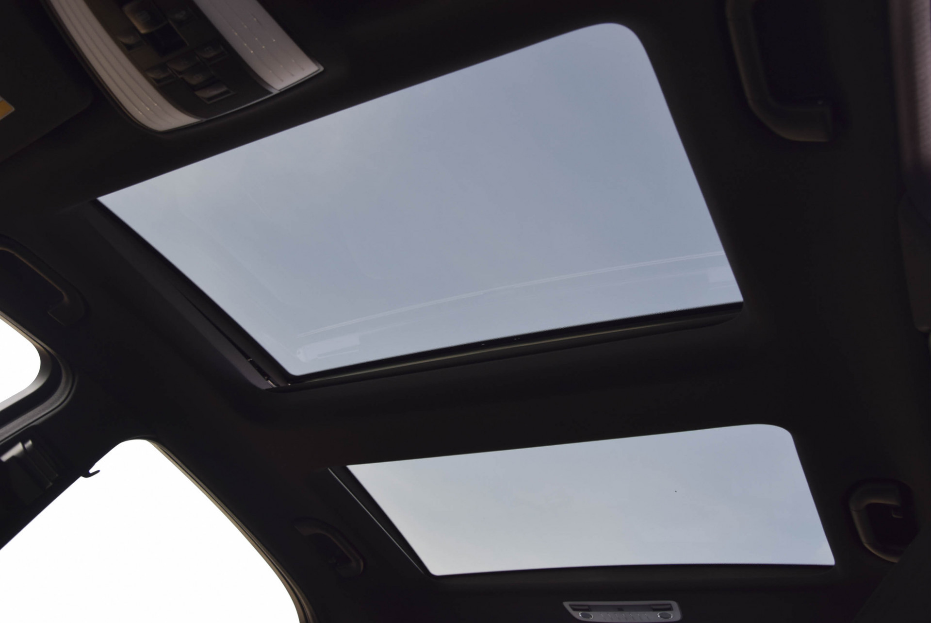 Mercedes-Benz E-Klasse 500 AMG Bang&Olufsen Exclusive/Pano/Distronic/Memory/Camera/DAB Aut7 Foto 22