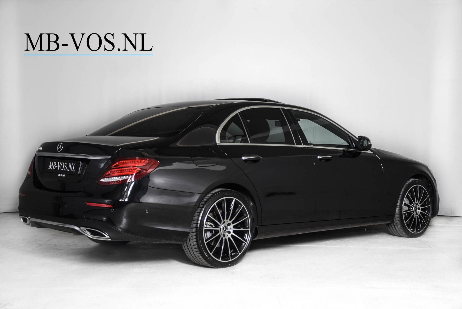 Mercedes-Benz E-Klasse 350d AMG Distronic/Keyless/Burmester/Widescreen/Memory/Dak/Remote Park Aut9 Foto 2