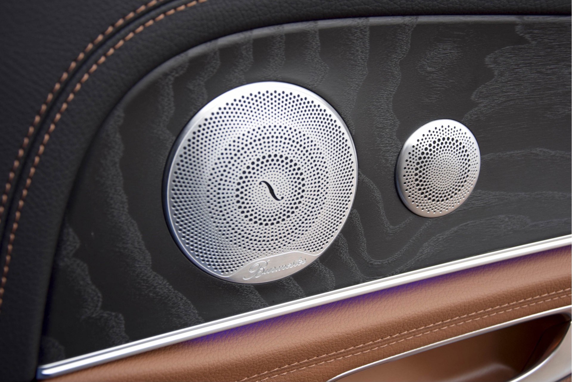 Mercedes-Benz E-Klasse 350d AMG Distronic/Keyless/Burmester/Widescreen/Memory/Dak/Remote Park Aut9 Foto 23