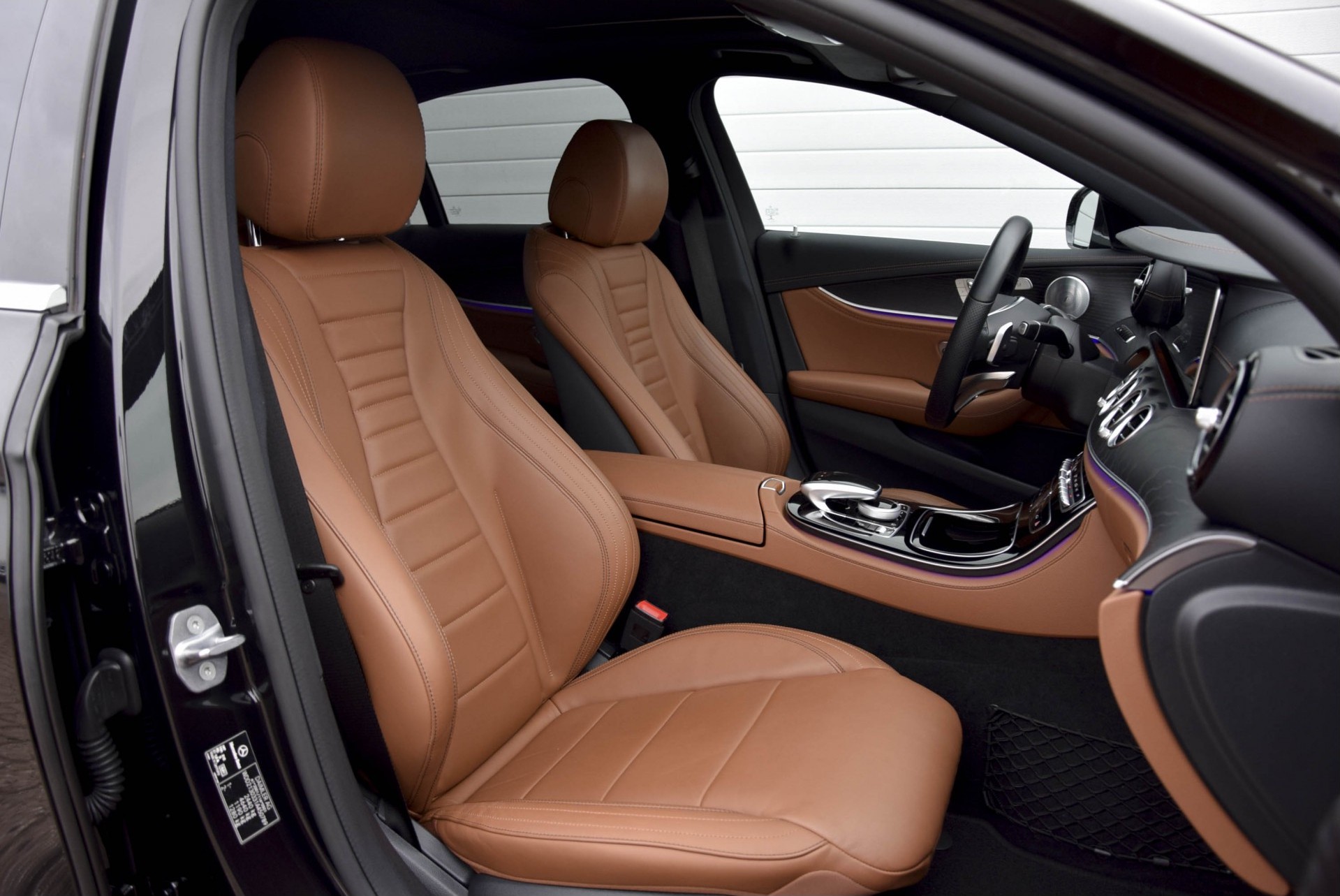 Mercedes-Benz E-Klasse 350d AMG Distronic/Keyless/Burmester/Widescreen/Memory/Dak/Remote Park Aut9 Foto 3