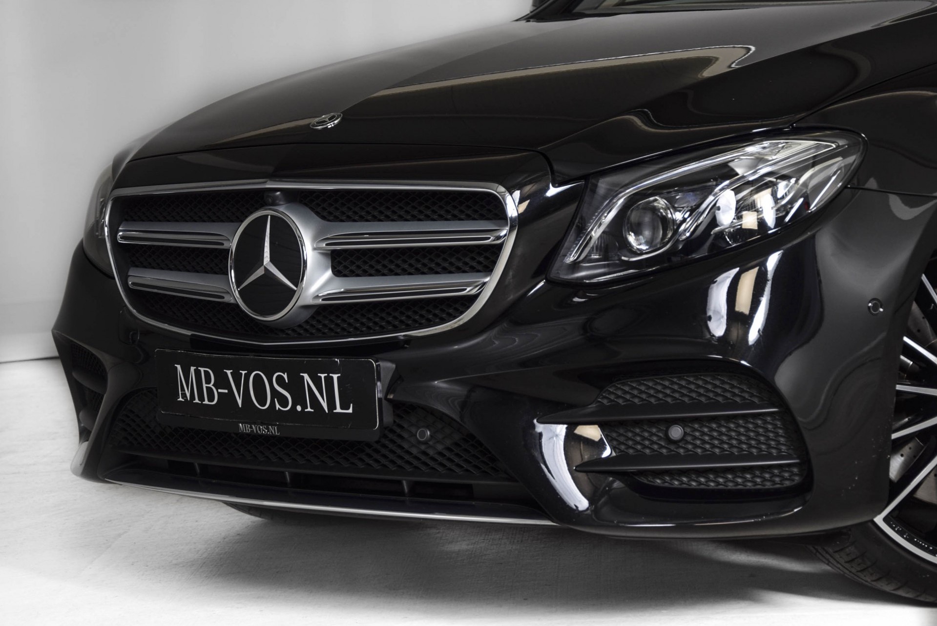 Mercedes-Benz E-Klasse 350d AMG Distronic/Keyless/Burmester/Widescreen/Memory/Dak/Remote Park Aut9 Foto 30