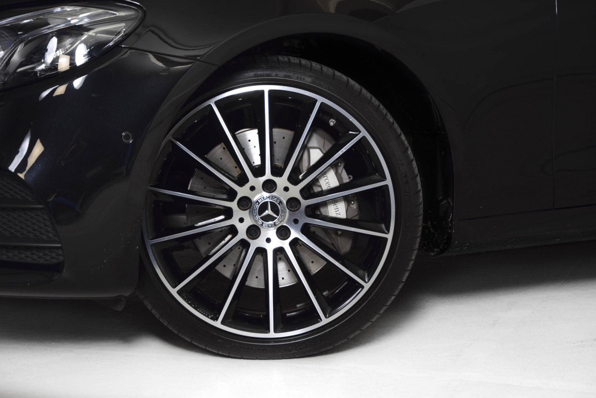 Mercedes-Benz E-Klasse 350d AMG Distronic/Keyless/Burmester/Widescreen/Memory/Dak/Remote Park Aut9 Foto 31