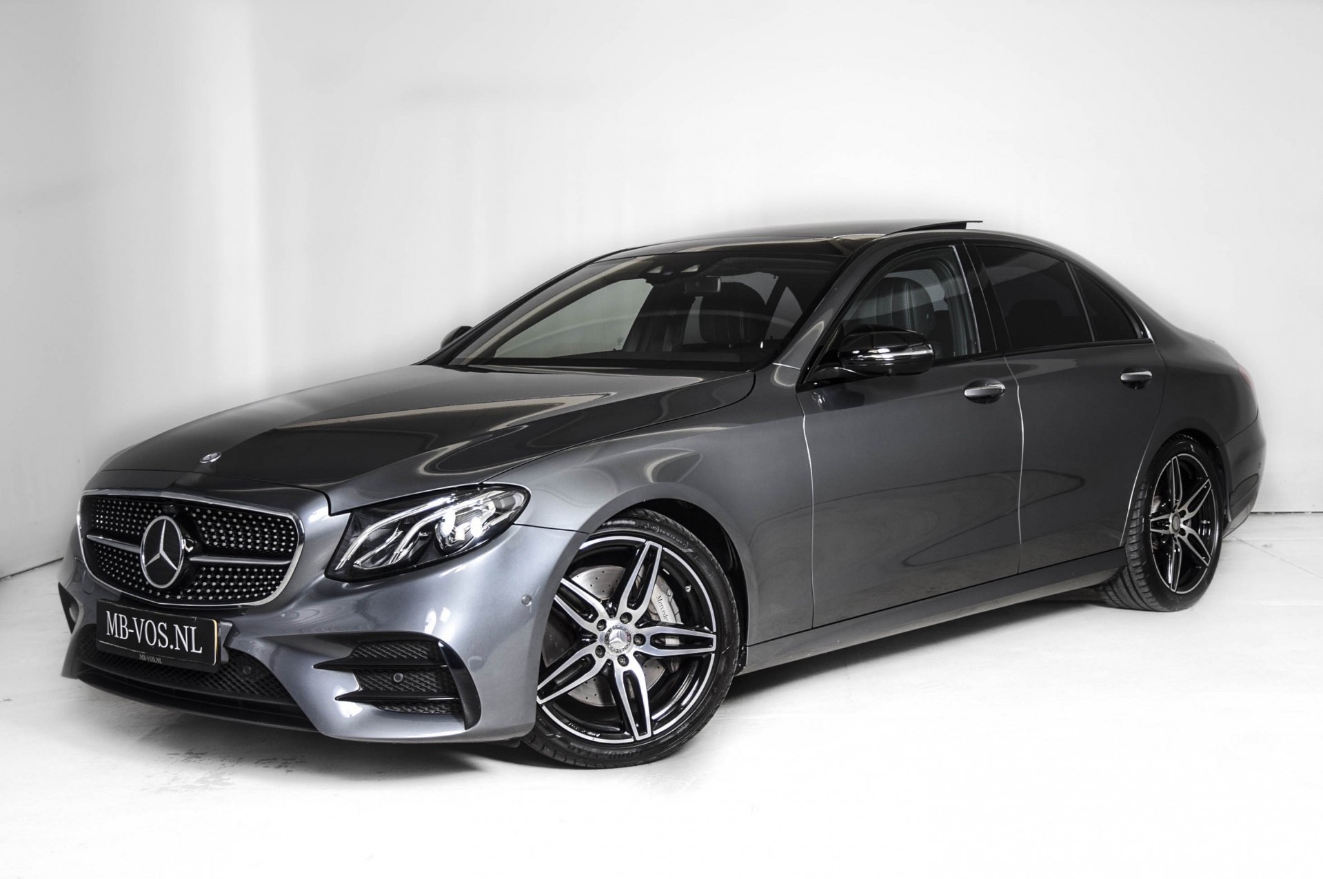 Mercedes-Benz E-Klasse 350 d AMG Luchtvering/Distronic/Keyless/Burmester/Massage/Panorama Aut9 Foto 1