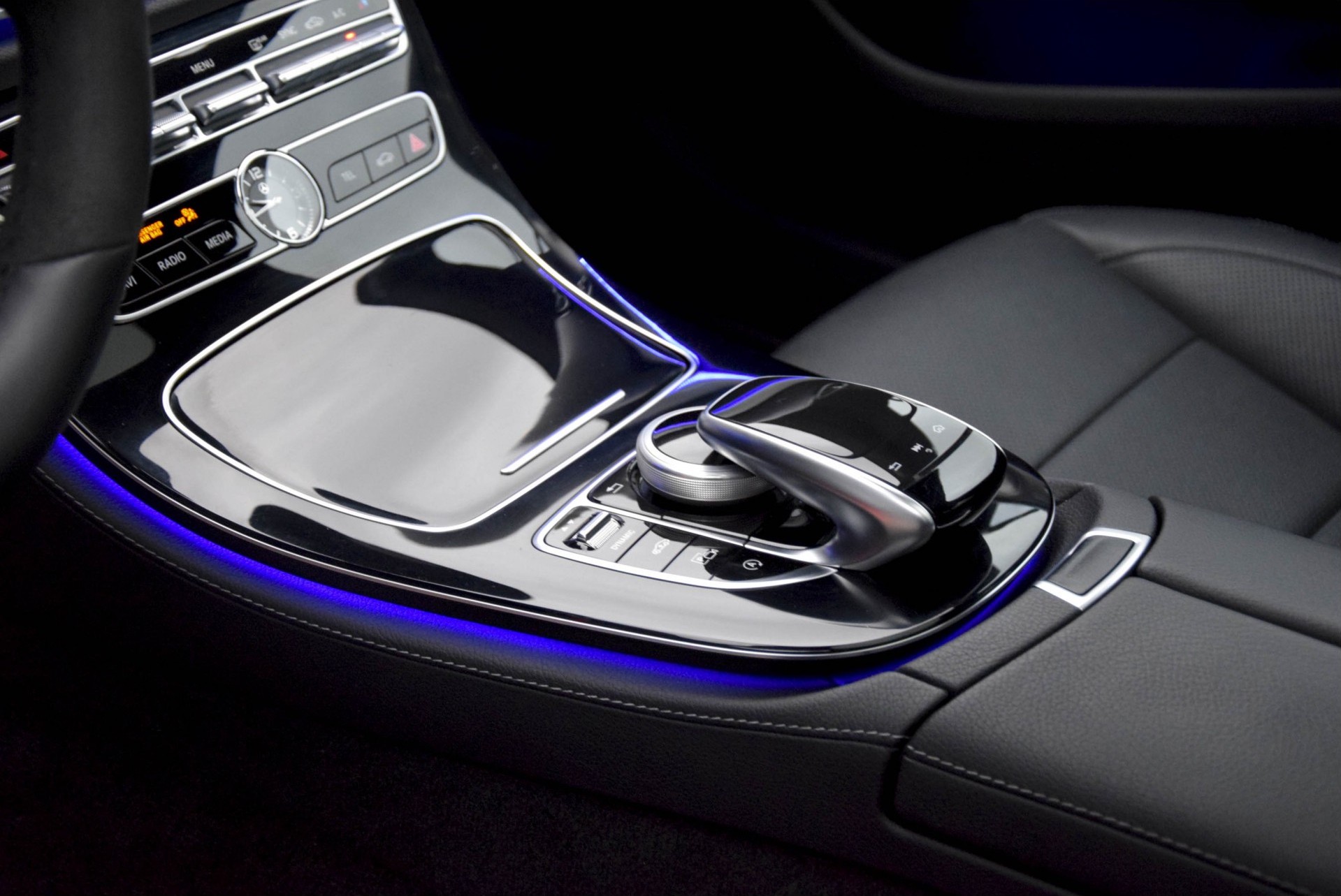 Mercedes-Benz E-Klasse 350 d AMG Luchtvering/Distronic/Keyless/Burmester/Massage/Panorama Aut9 Foto 19