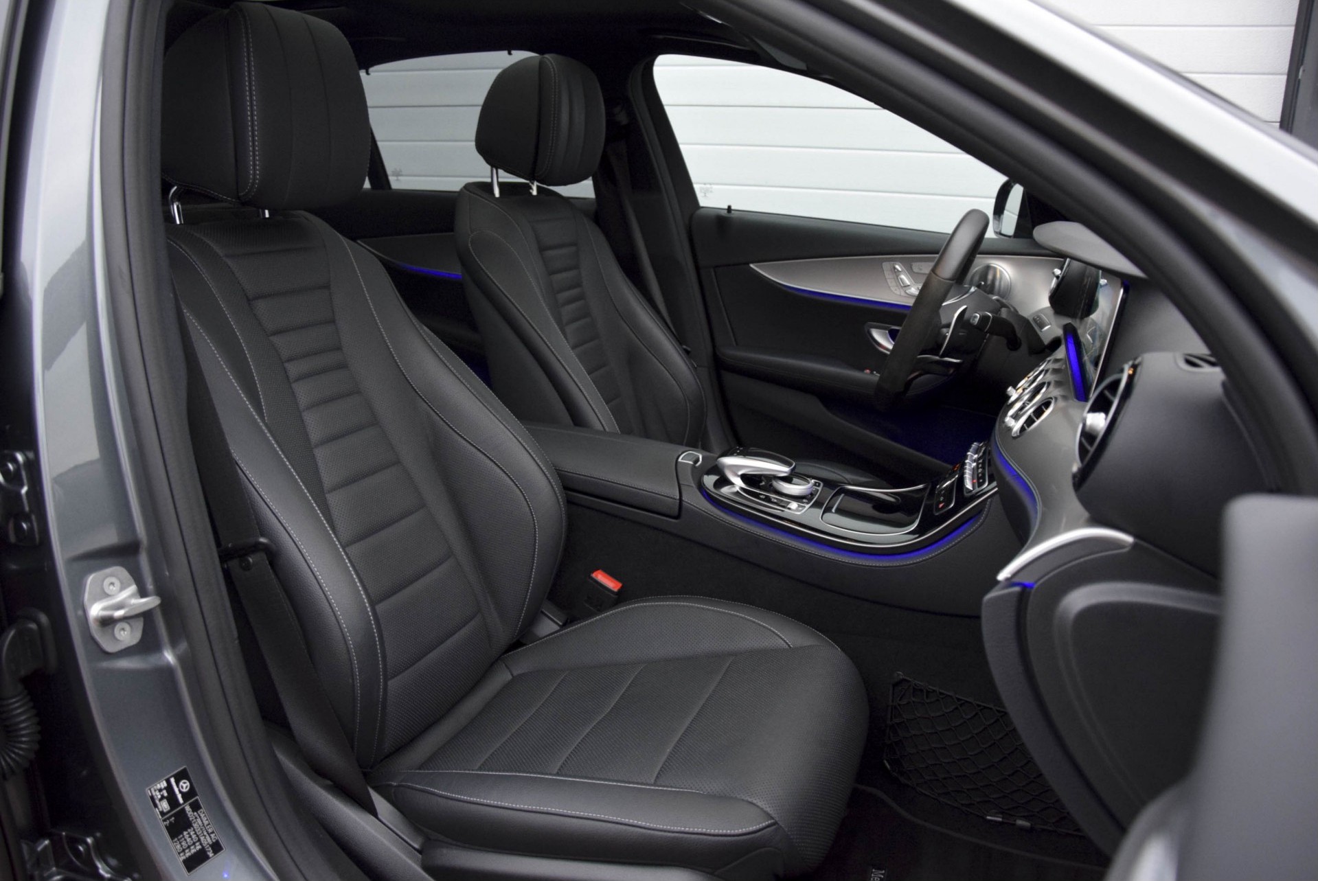 Mercedes-Benz E-Klasse 350 d AMG Luchtvering/Distronic/Keyless/Burmester/Massage/Panorama Aut9 Foto 3