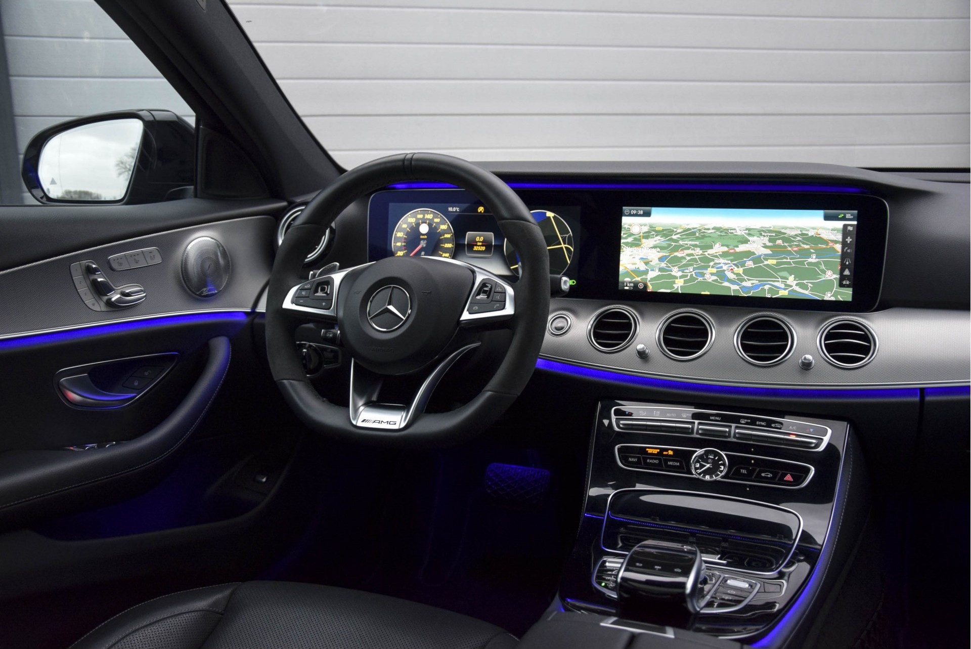 Mercedes-Benz E-Klasse 350 d AMG Luchtvering/Distronic/Keyless/Burmester/Massage/Panorama Aut9 Foto 6