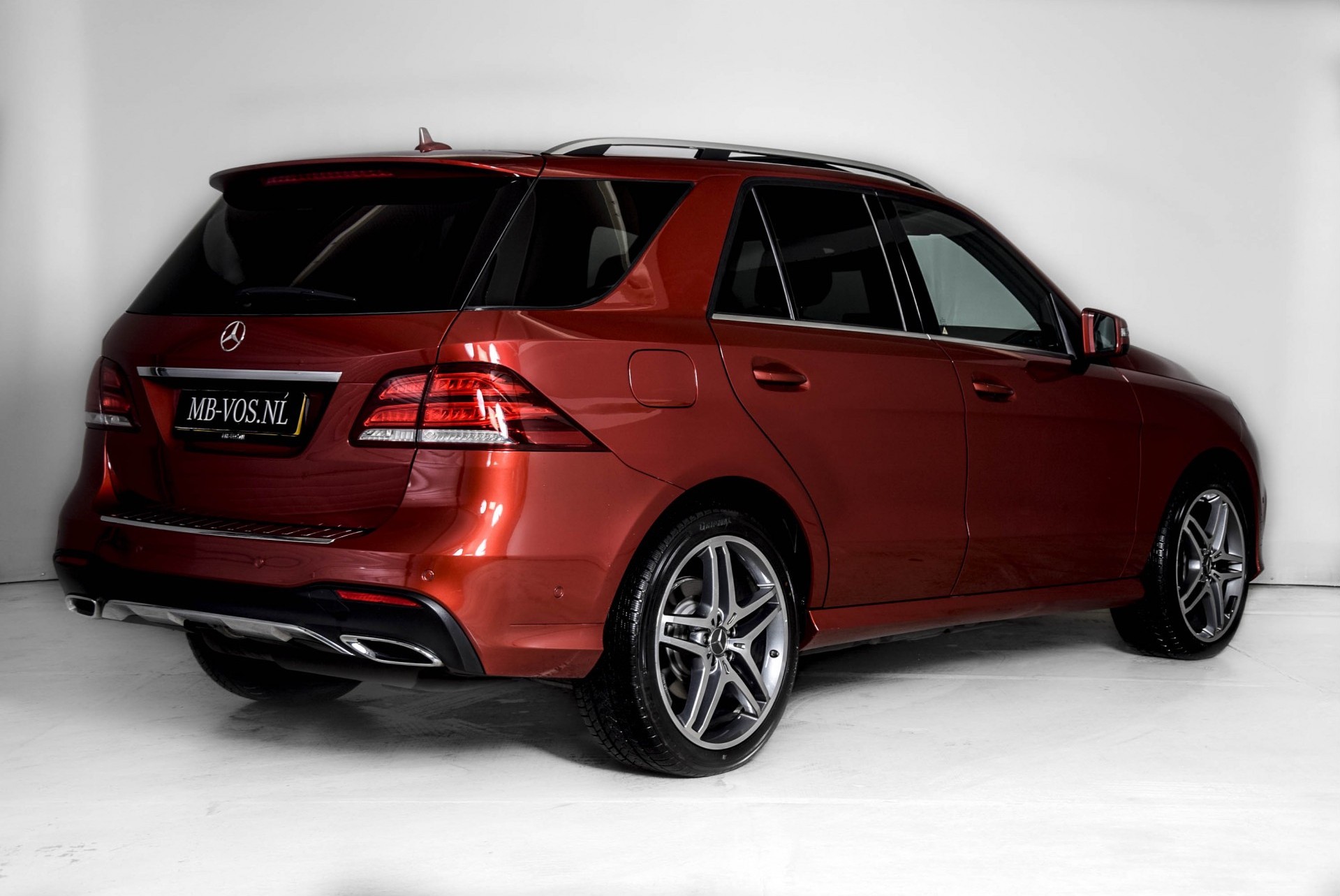 Mercedes-Benz GLE-Klasse 350 d 4-M AMG Sport Edition Panorama Luchtvering Distronic Nappa Aut9 Foto 2