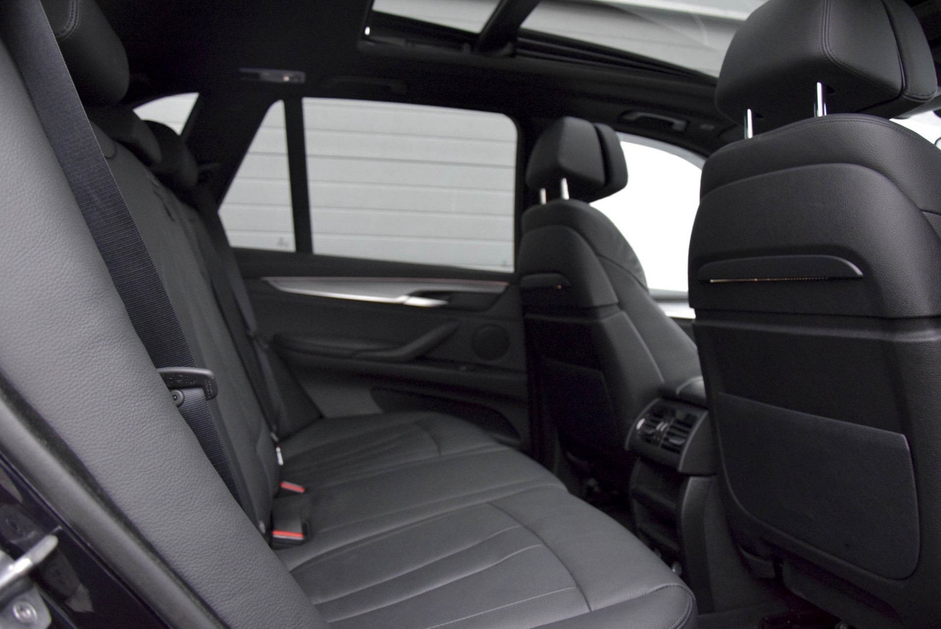 BMW X5 5.0d M Panorama/Shadowline/Drivingassist/Comfortacces/Adaptive/Softclose Aut8 Foto 4