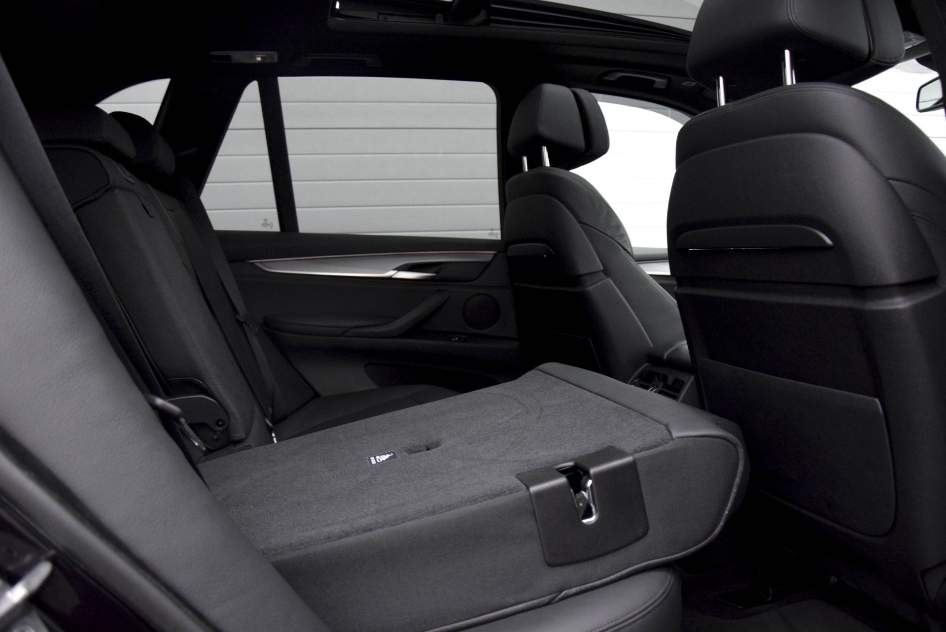 BMW X5 5.0d M Panorama/Shadowline/Drivingassist/Comfortacces/Adaptive/Softclose Aut8 Foto 5