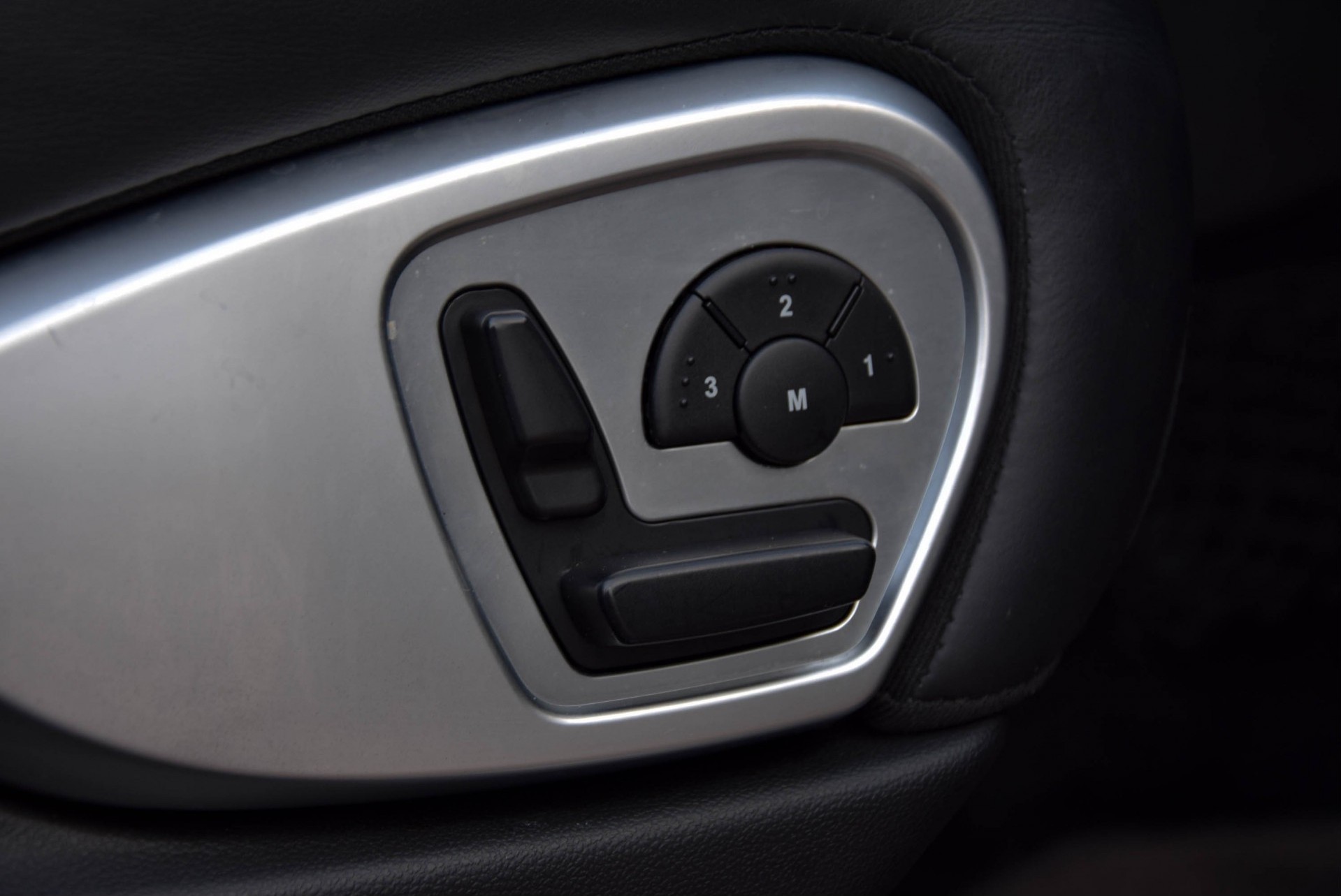 Mercedes-Benz M-Klasse 63 AMG Comand/Xenon/HarmanKardon/Keyless/Memory Aut7 Foto 10