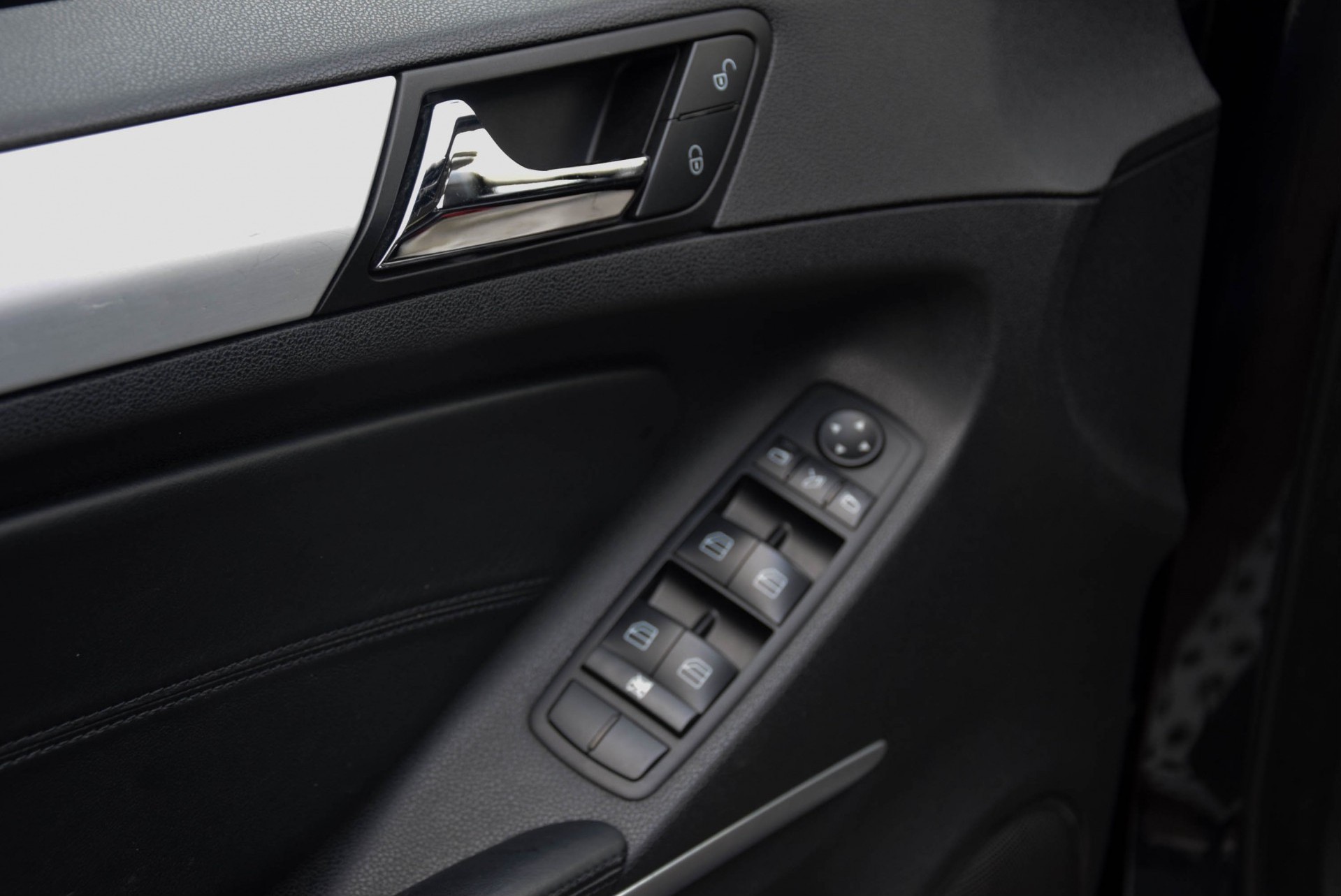 Mercedes-Benz M-Klasse 63 AMG Comand/Xenon/HarmanKardon/Keyless/Memory Aut7 Foto 8