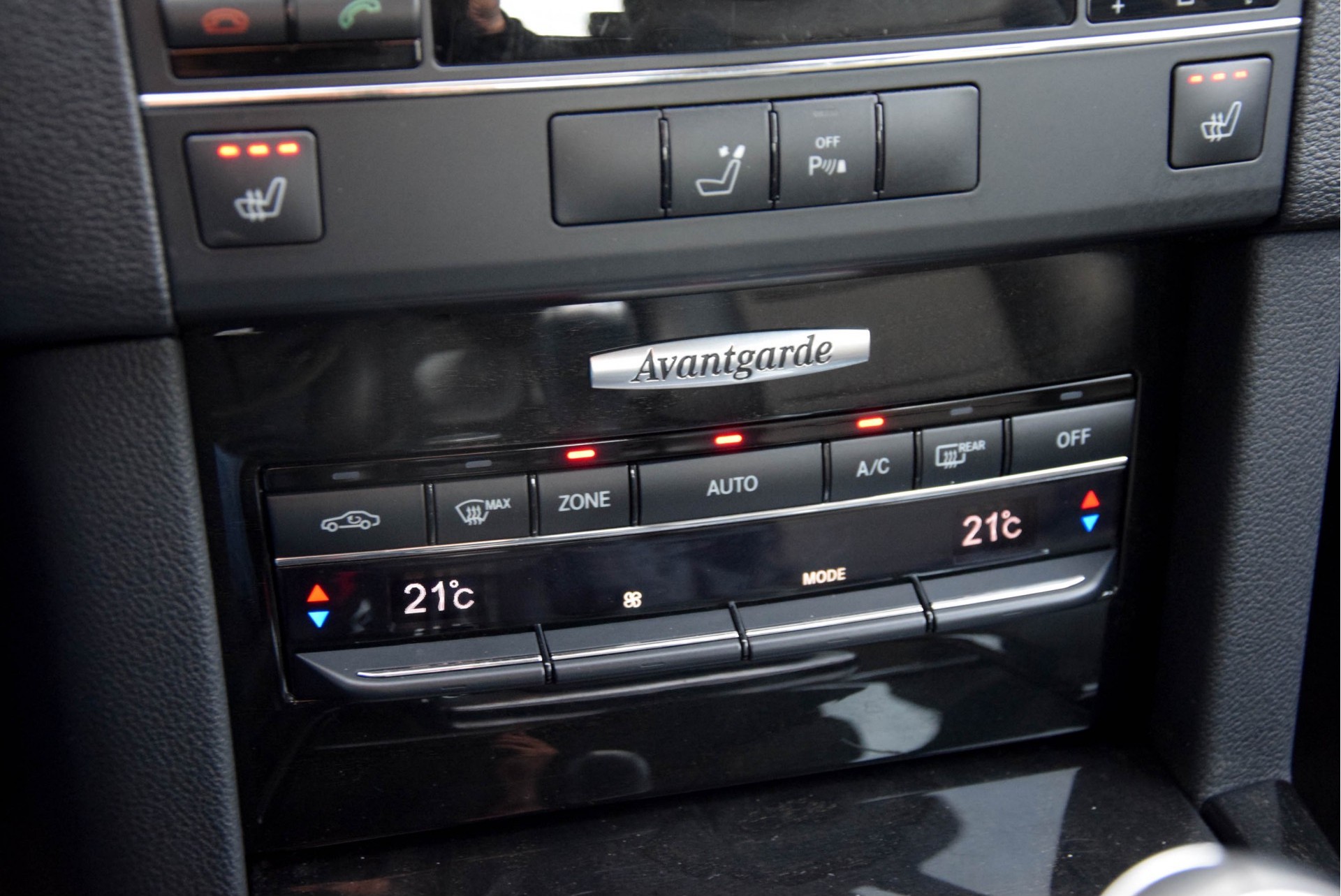 Mercedes-Benz E-Klasse 200 CGI Avantgarde ILS/Navi/Afn-trekhaak Aut5 Foto 12