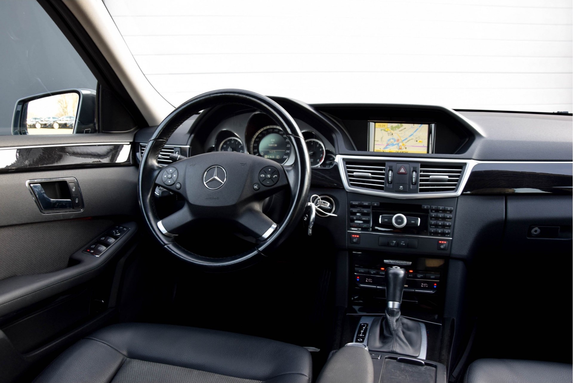 Mercedes-Benz E-Klasse 200 CGI Avantgarde ILS/Navi/Afn-trekhaak Aut5 Foto 6