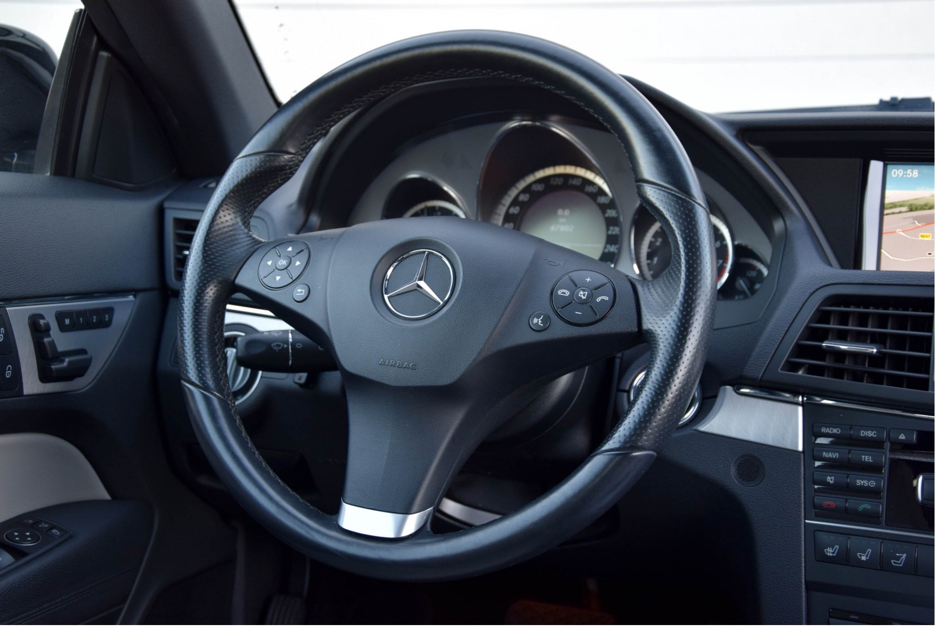 Mercedes-Benz E-Klasse Cabrio 350 CGI AMG/ILS/Distronic/Memory/Keyless Aut7 Foto 13