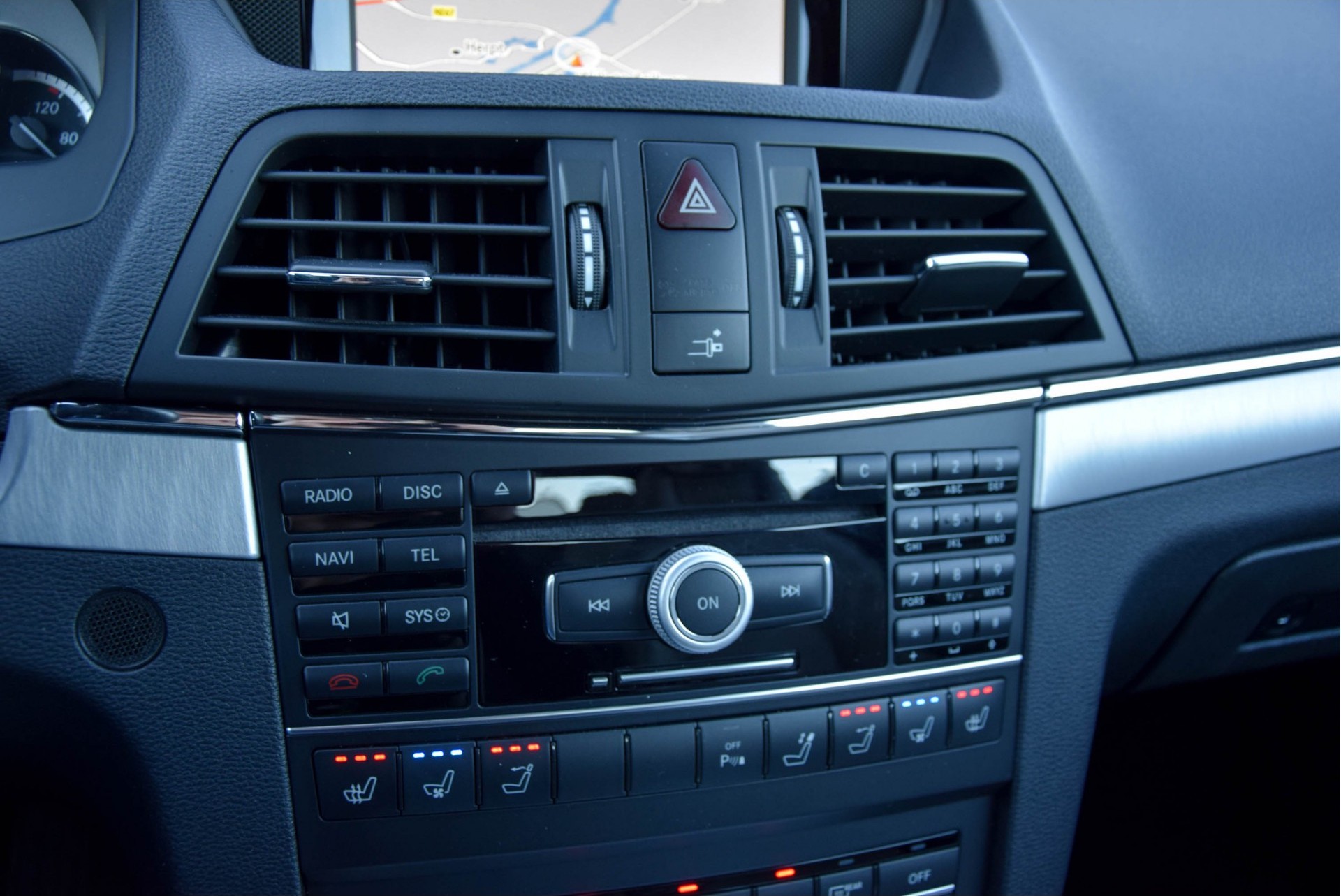 Mercedes-Benz E-Klasse Cabrio 350 CGI AMG/ILS/Distronic/Memory/Keyless Aut7 Foto 16