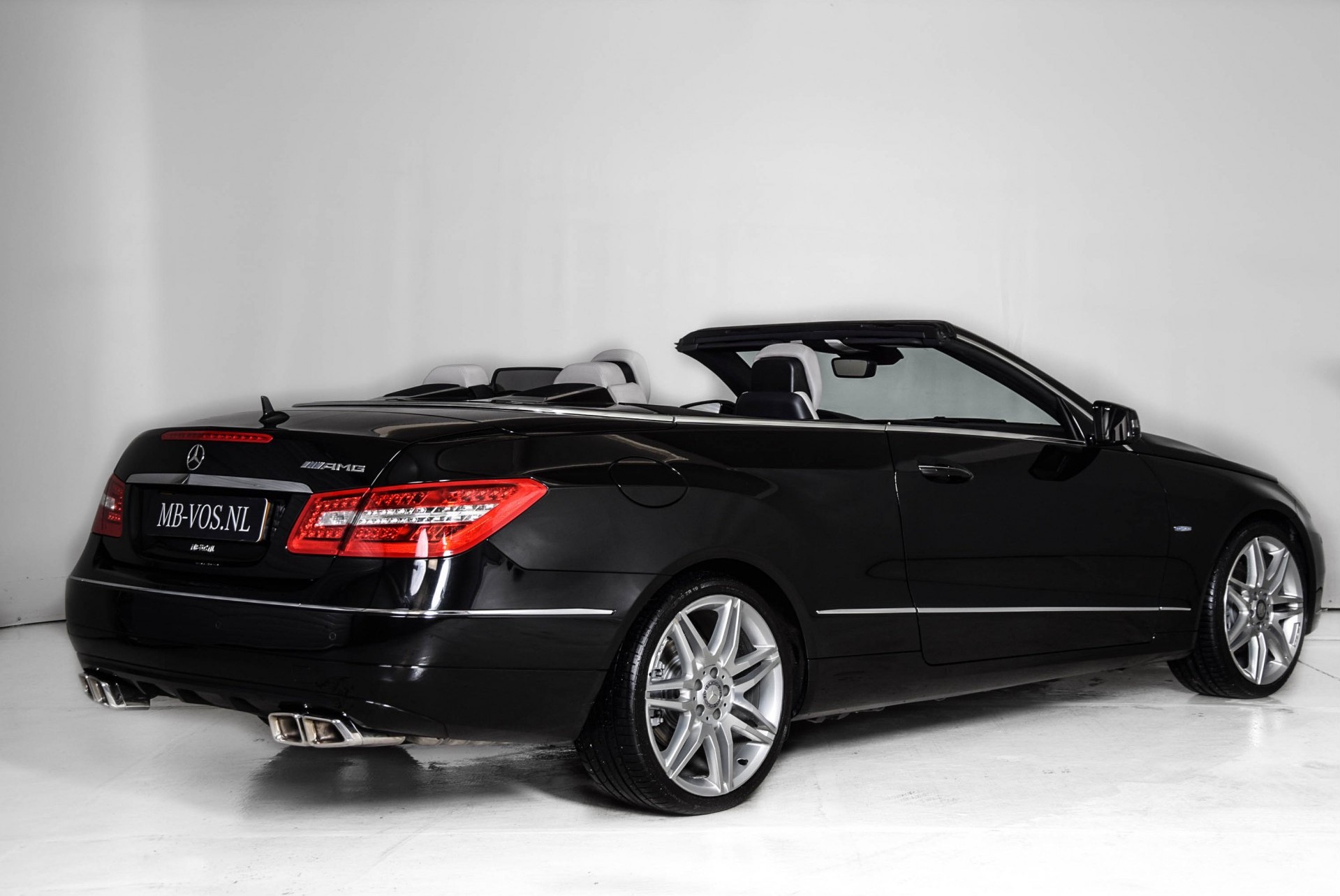 Mercedes-Benz E-Klasse Cabrio 350 CGI AMG/ILS/Distronic/Memory/Keyless Aut7 Foto 2