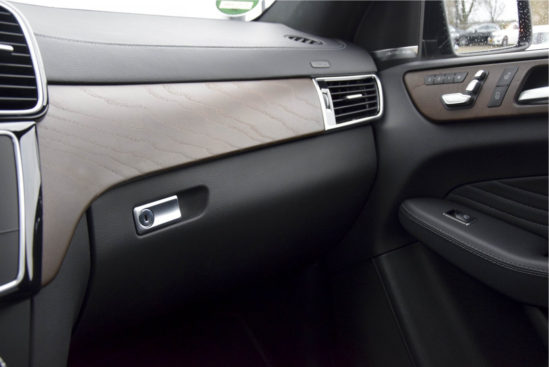 Mercedes-Benz GLE-Klasse Coupé 350d 4Matic AMG/ActiveCurveSystem/Pano/HarmanKardon/Keyless/Camera/Trekhaak Aut9 Foto 18