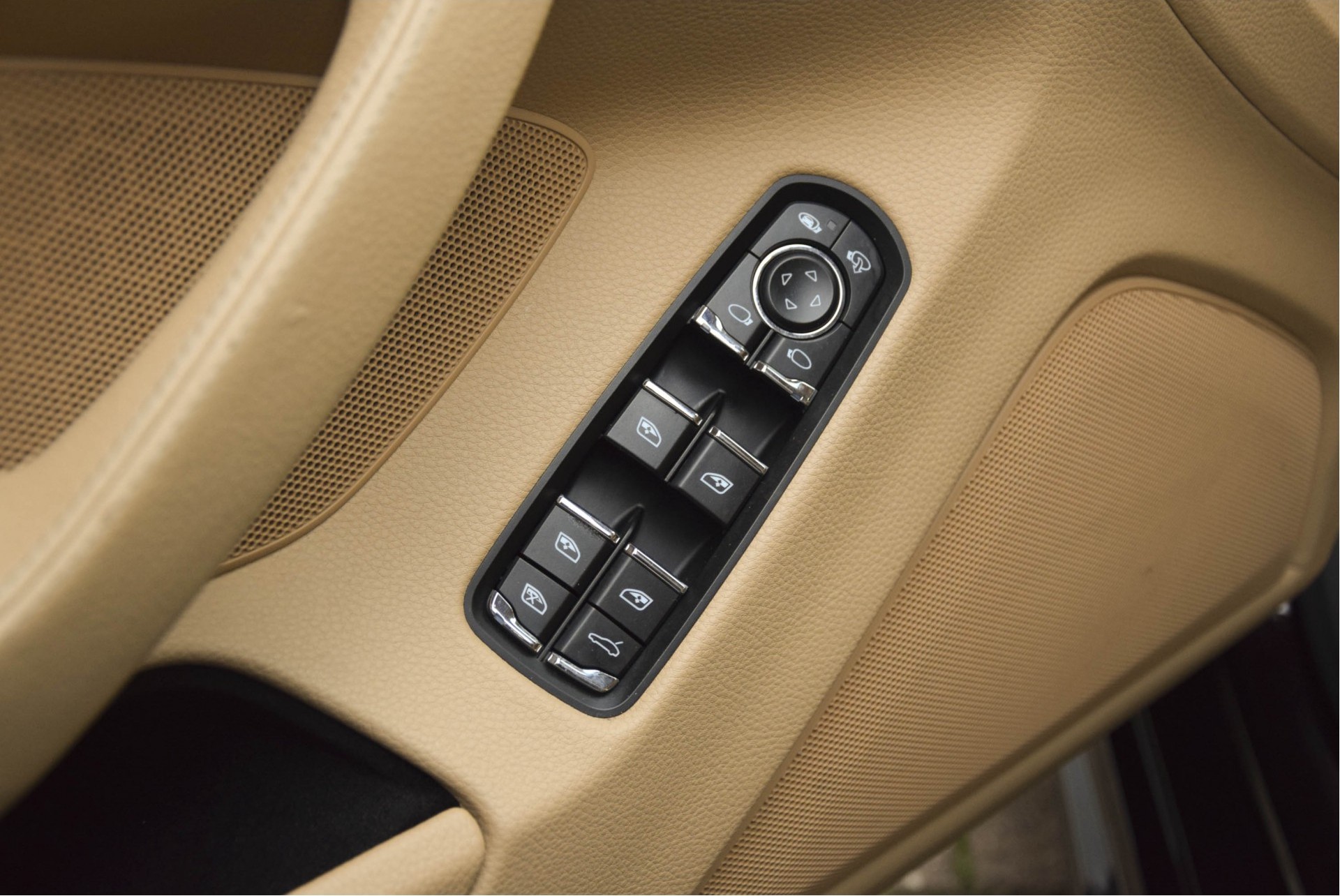 Porsche Panamera 3.0 S E-Hybrid 1ste eigenaar Foto 8