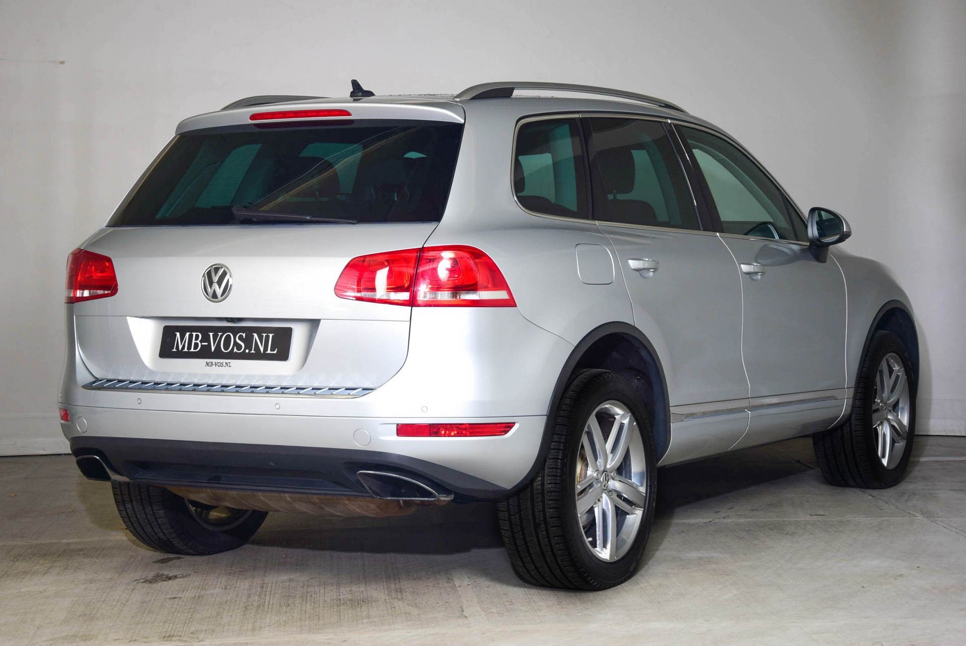 Volkswagen Touareg 3.6 FSI HIGHLINE Luchtvering/Mem/Trekhaak/20"LM Aut8 Foto 2