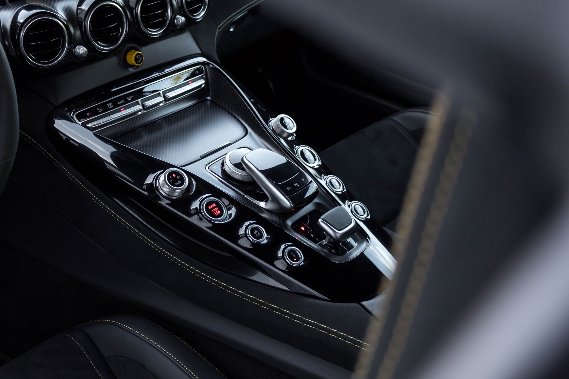 Mercedes-Benz AMG GT 4.0 R Designo Full Carbon Burmester Highend Distronic Camera Aut9 Foto 20