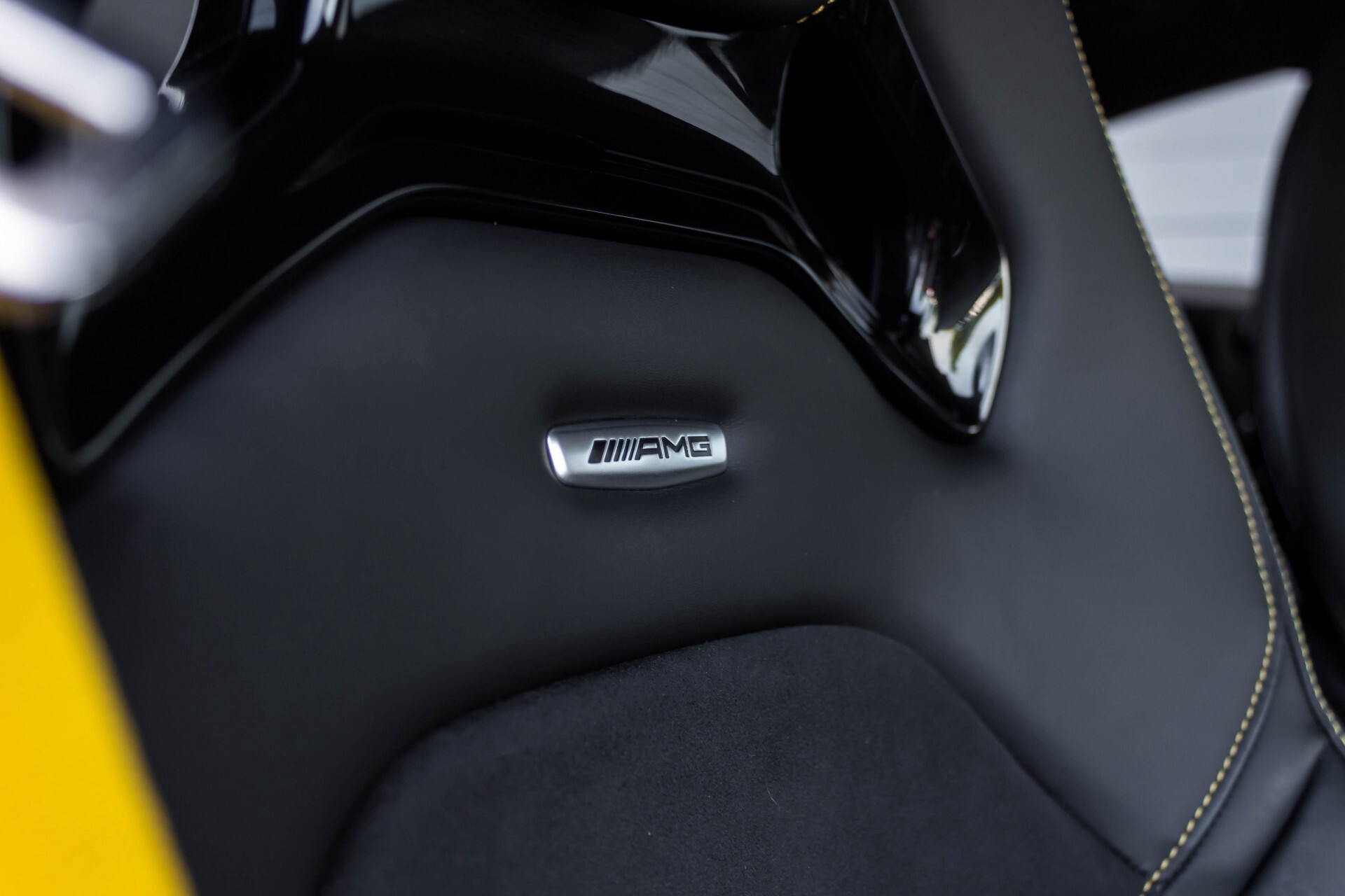 Mercedes-Benz AMG GT 4.0 R Designo Full Carbon Burmester Highend Distronic Camera Aut9 Foto 29